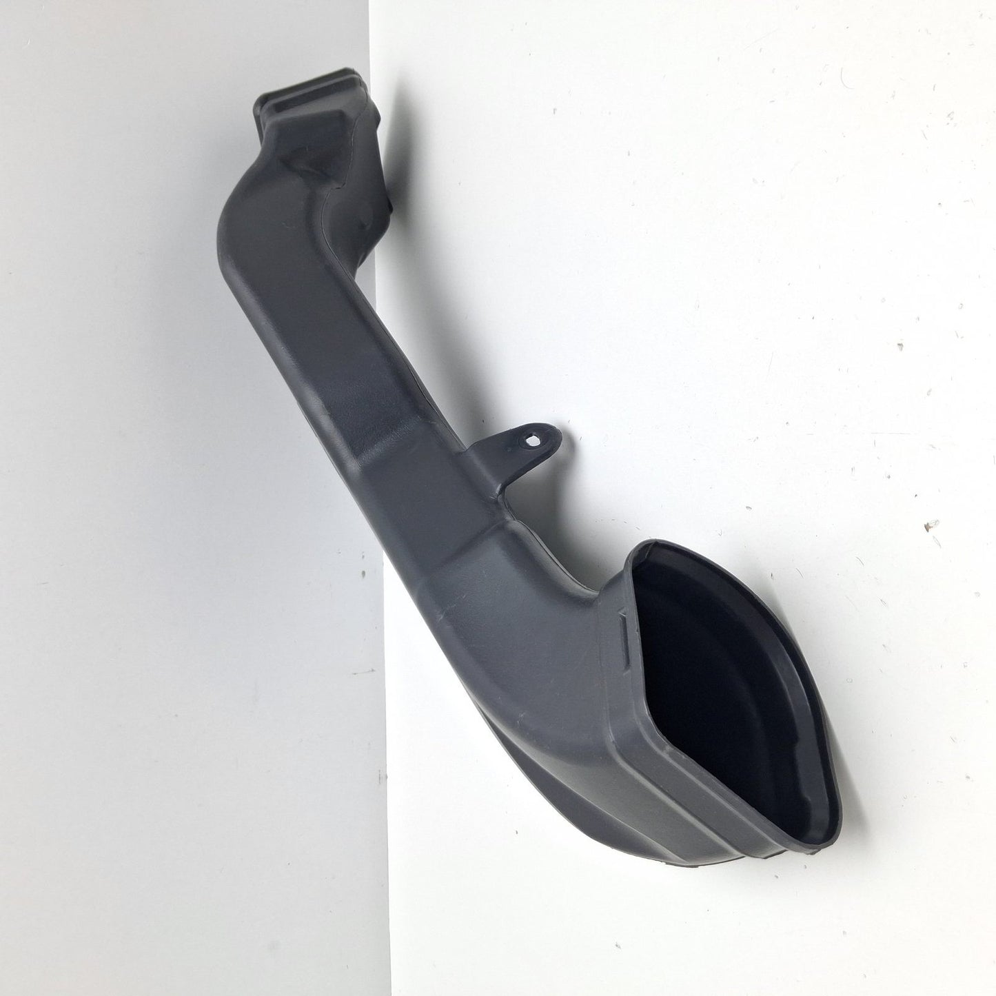 2009-2017 Audi Q5 Right Instrument Panel Air Duct 8R1819656 OEM