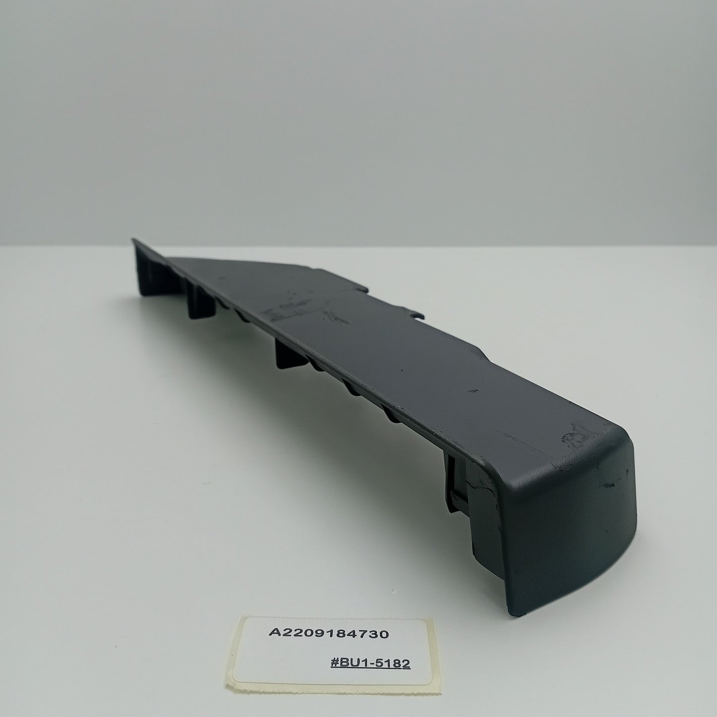 2003-2006 Mercedes-Benz W220 Driver Seat Left Rail Cover A2209184730