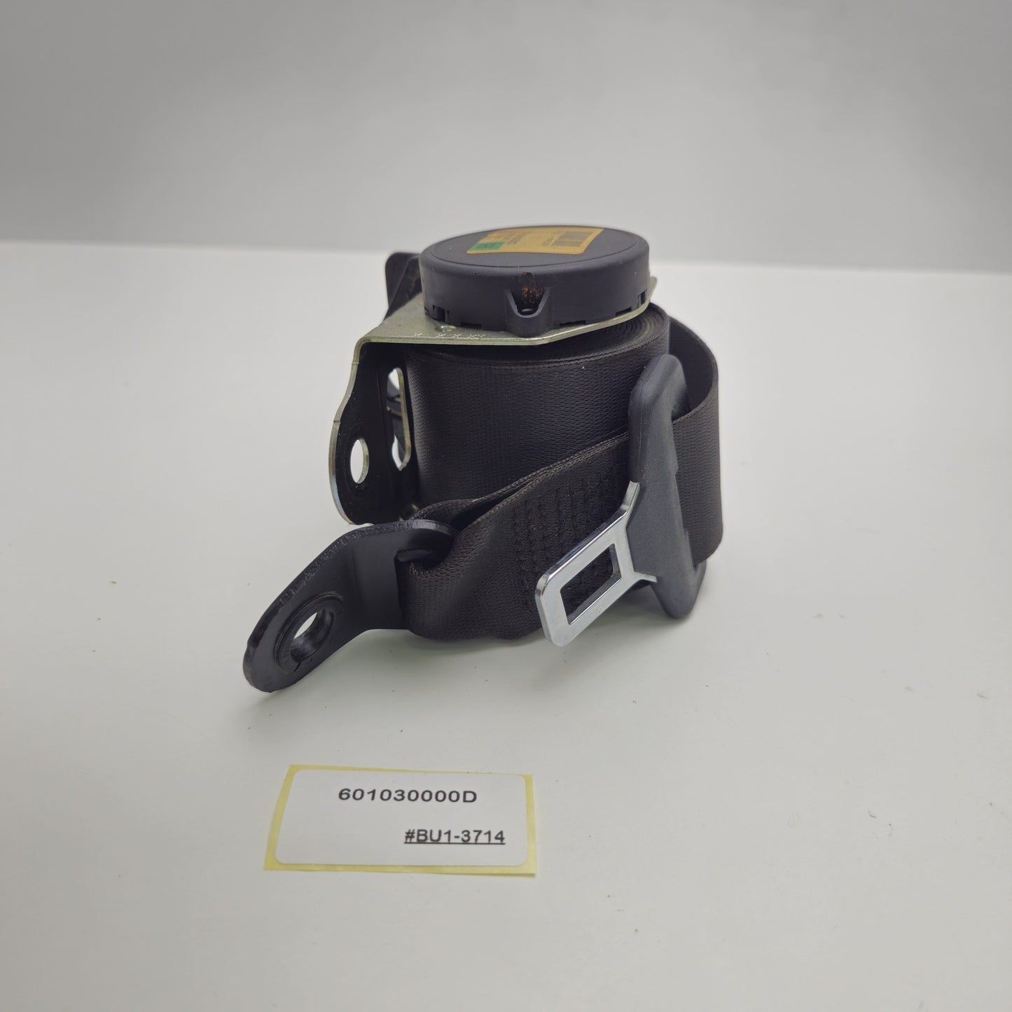 2006-2015 MINI Cooper Rear Right Side Safety Seat Belt Mechanism 601030000D