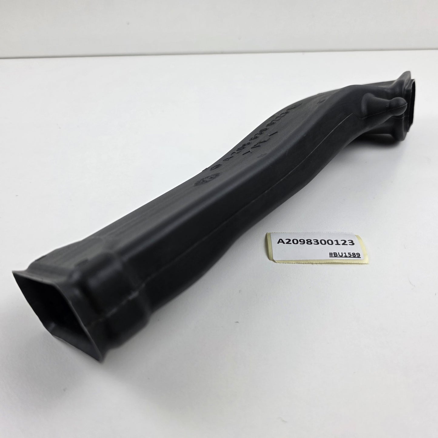 2002-2009 Mercedes-Benz CLK W209 Air Duct Guide Channel A2098300123