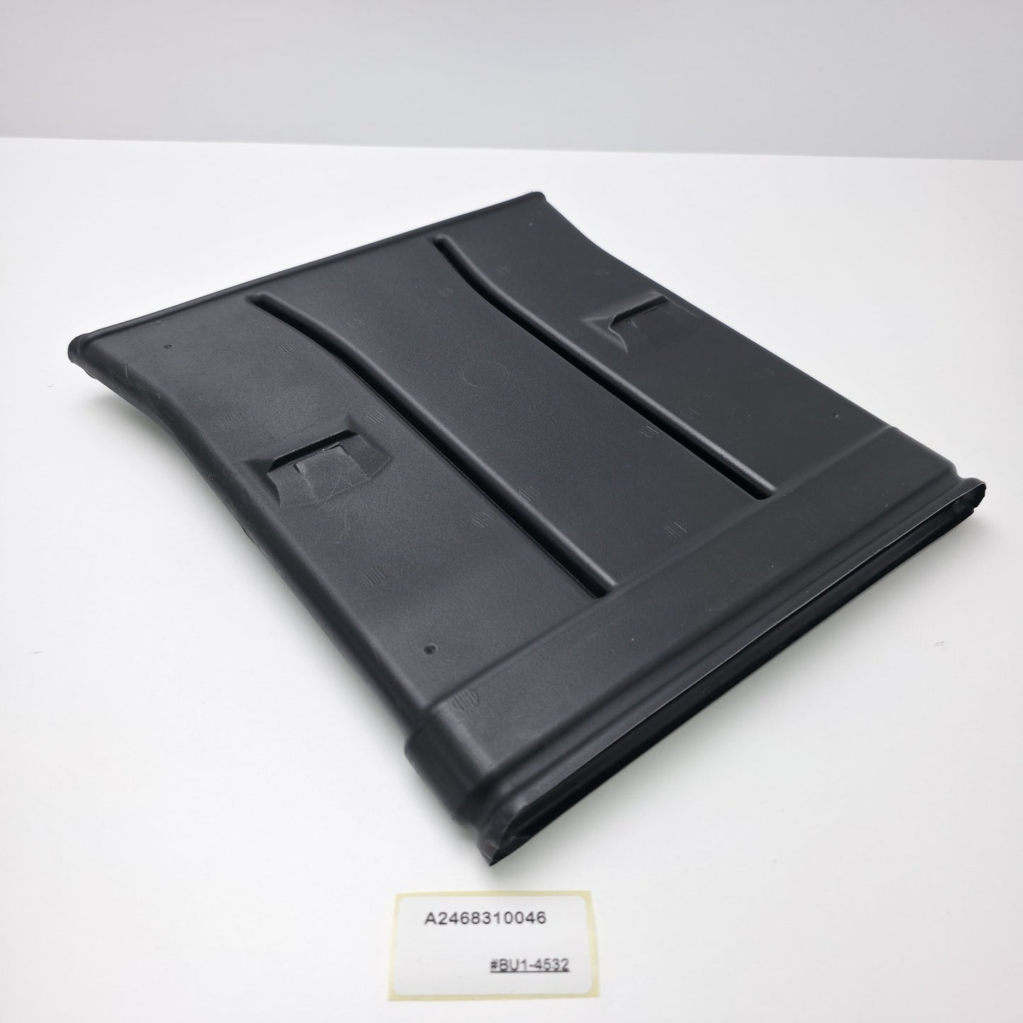 2013-2017 Mercedes-Benz GLA Rear Footwell Air Duct A2468310046