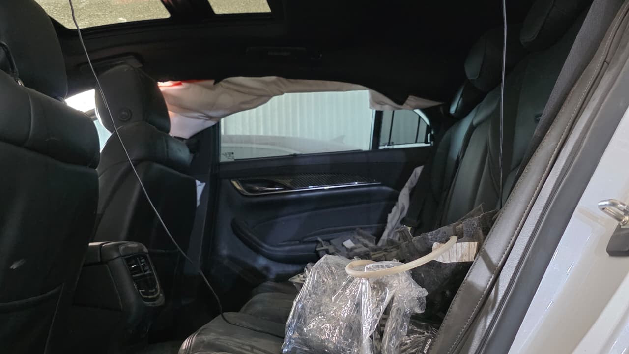 2018 Cadillac CTS Front Seat Back Cover Right Used OEM 23372889