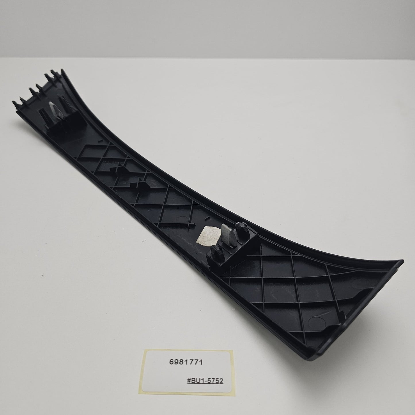 2009-2014 BMW 750i Front Left Lower Seat Trim Panel Cover 6981771