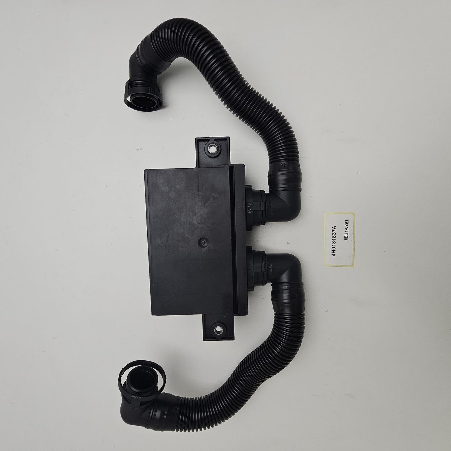 2019-2024 Bentley Flying Spur Air Filter 4H0131837A