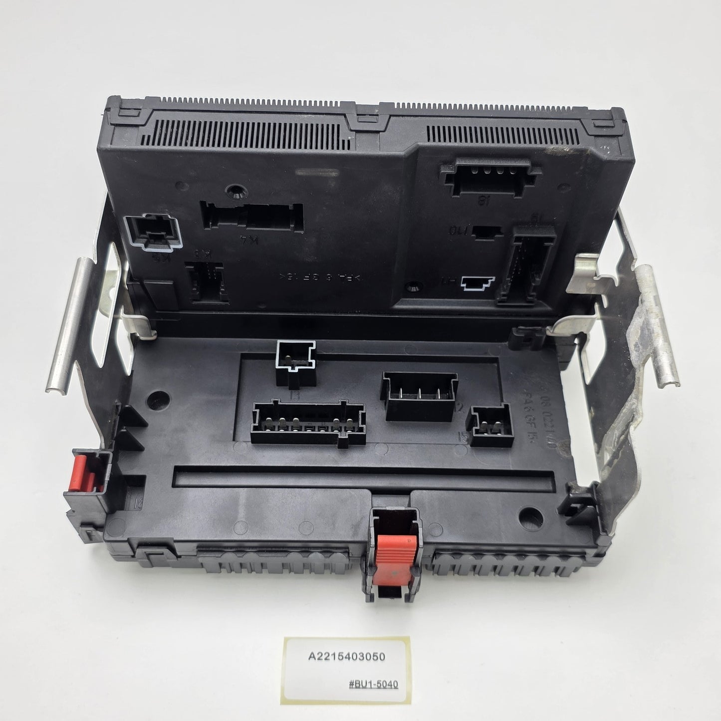 2007-2013 Mercedes-Benz CL550 Rear Trunk SAM Fuse Box Relay Module A2215403050