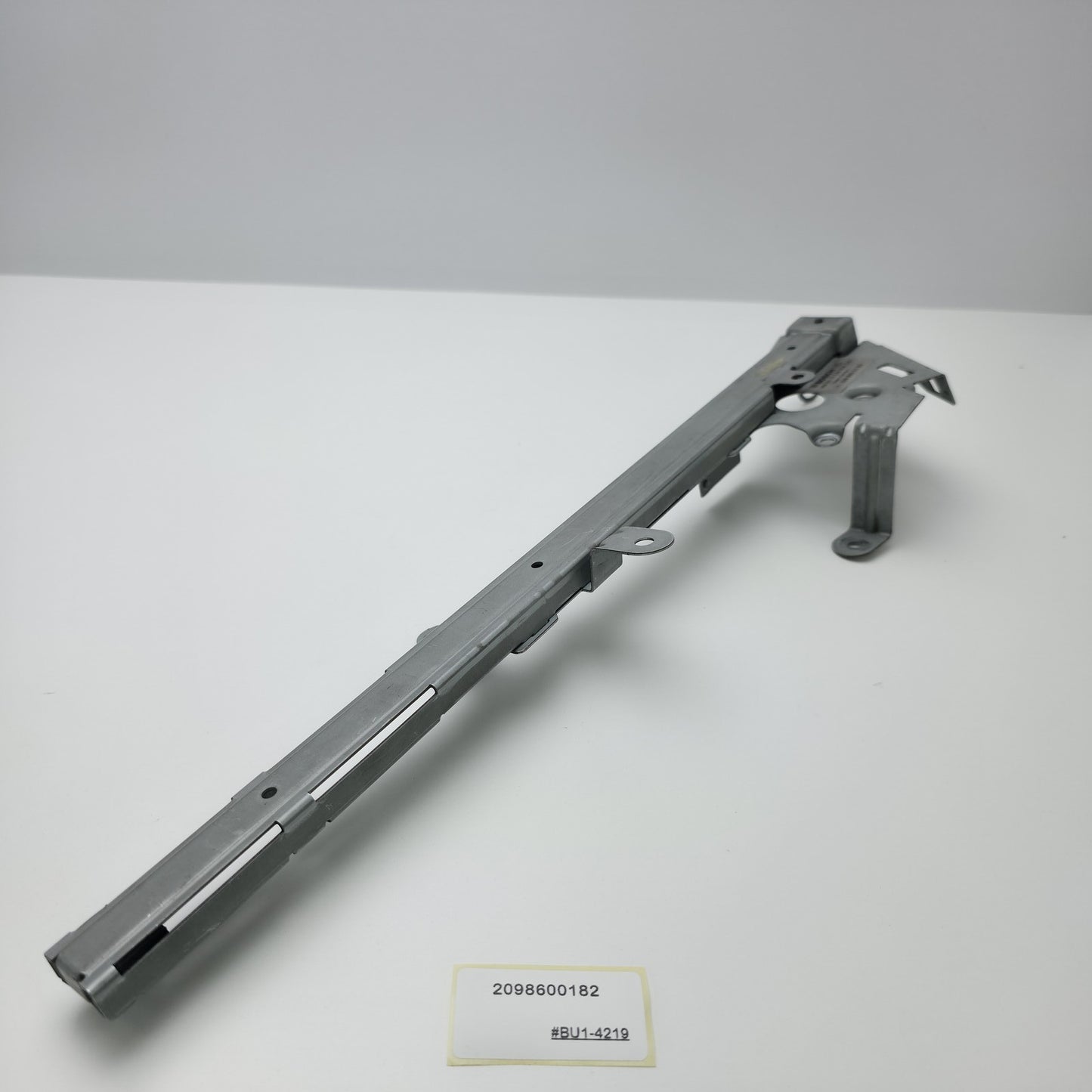 2004-2009 Mercedes-Benz CLK55 Seat Belt Feeder 2098600182