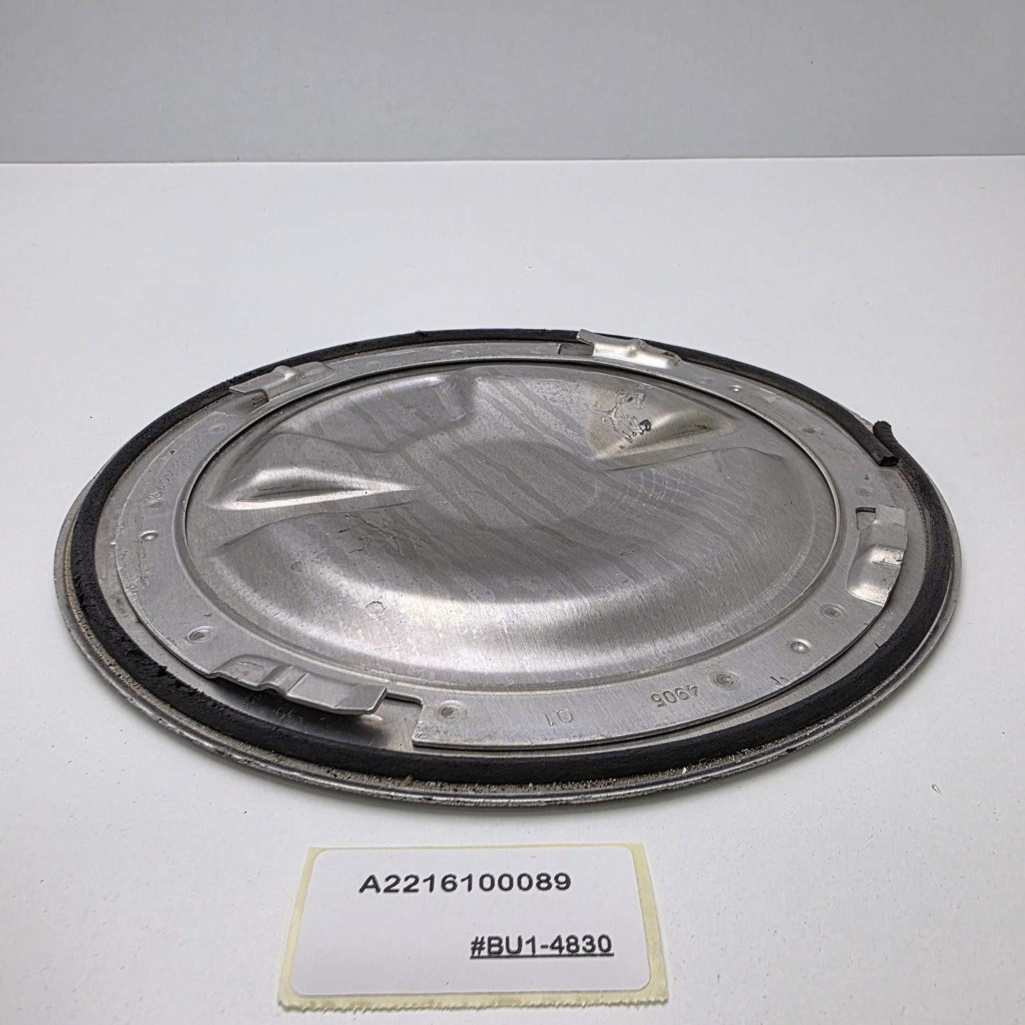 2005-2013 Mercedes-Benz S-Class Fuel Pump Access Cover A2216100089