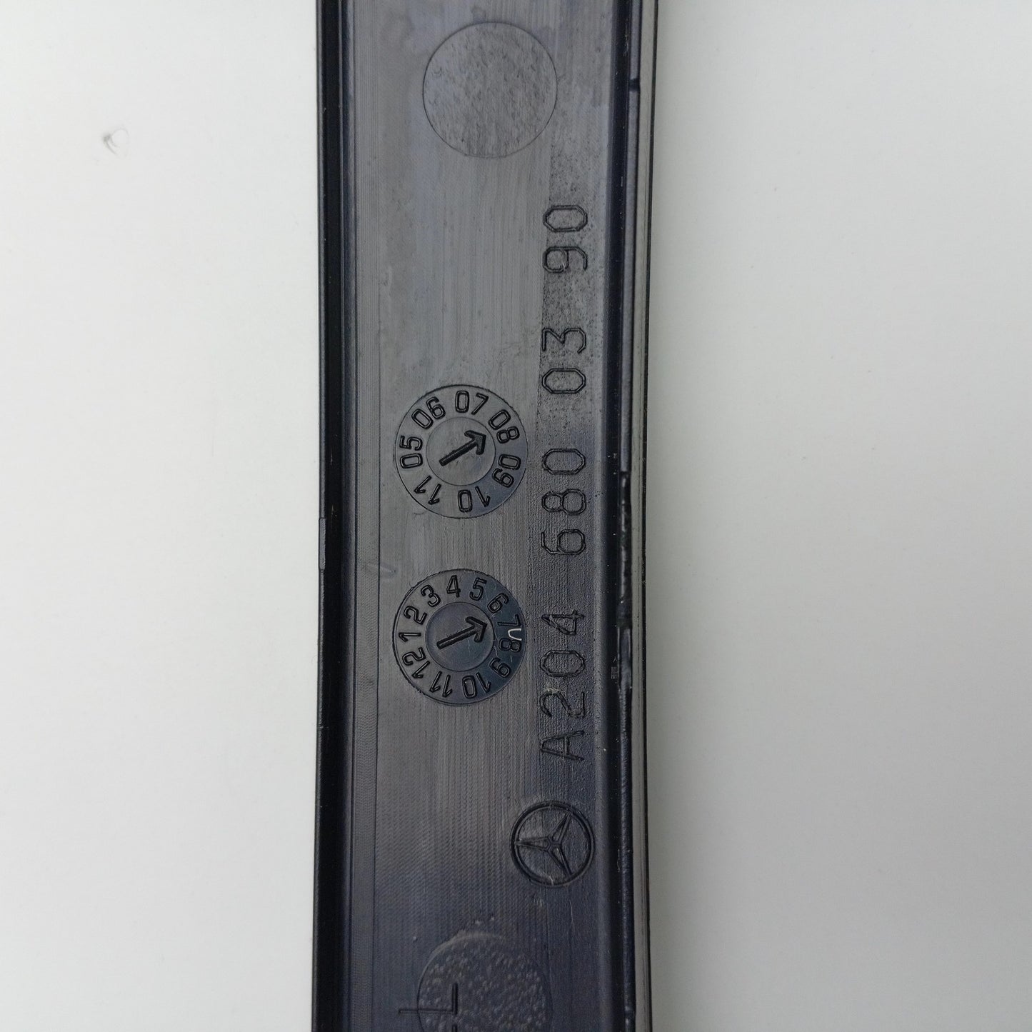2007-2011 Mercedes-Benz W204 Dash trim A2046800390