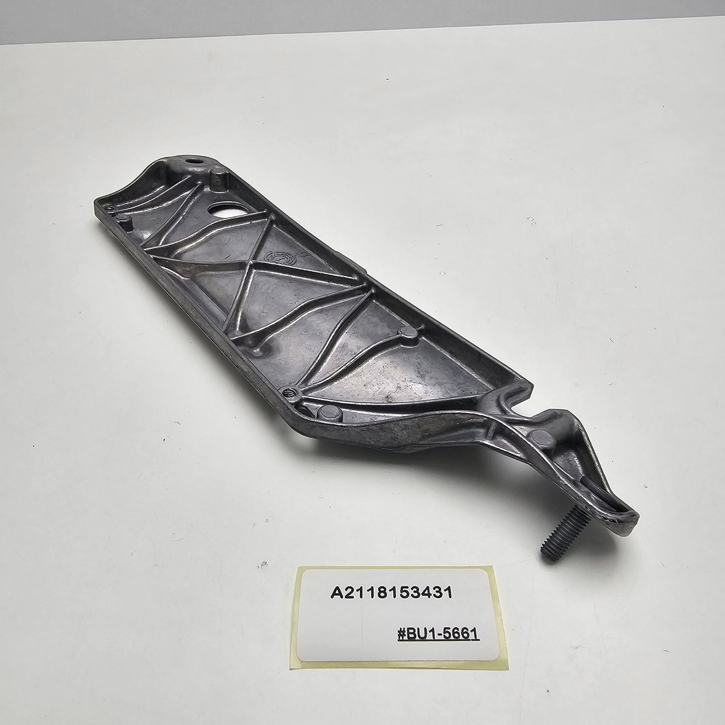 2003-2009 Mercedes-Benz W211 Front Right Roof Grab Handle Mount A2118153431
