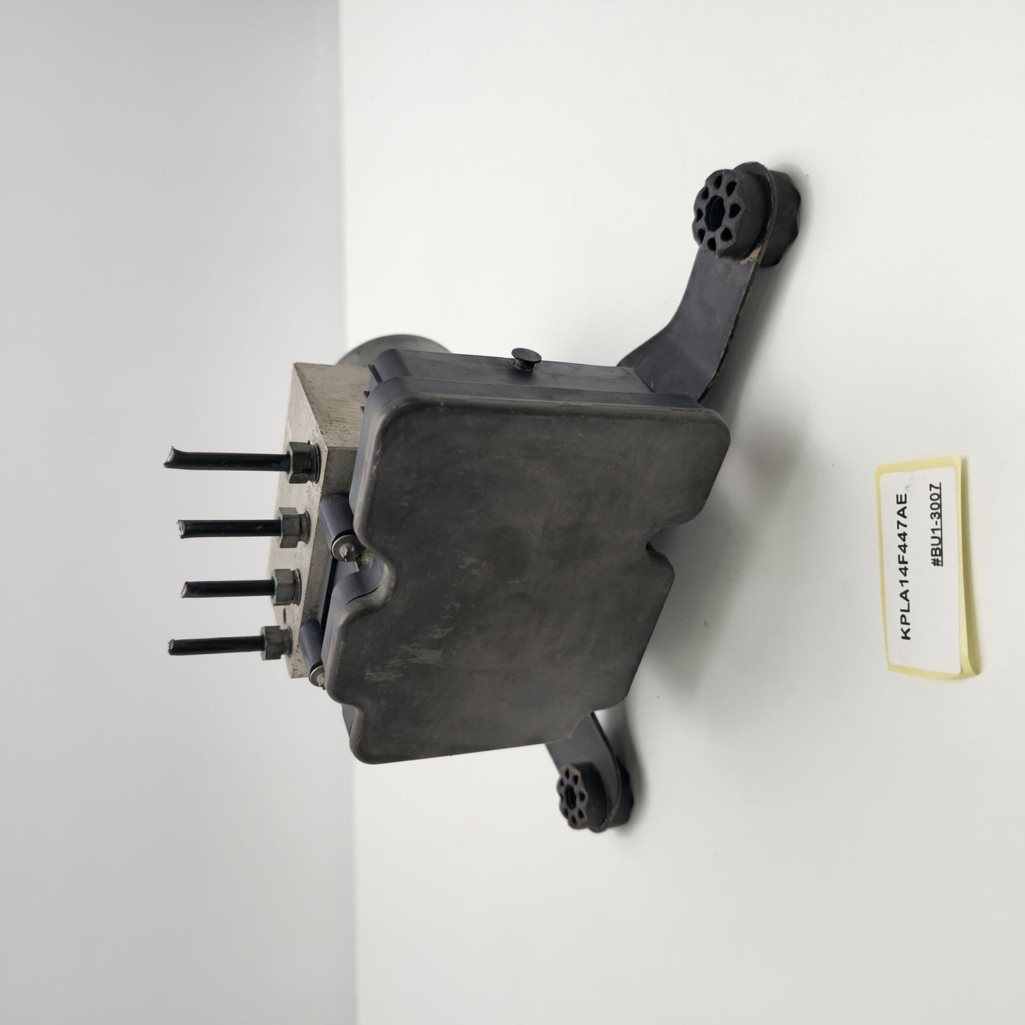 2019-2020 Land Rover Discovery ABS BRAKE PUMP KPLA14F447AE