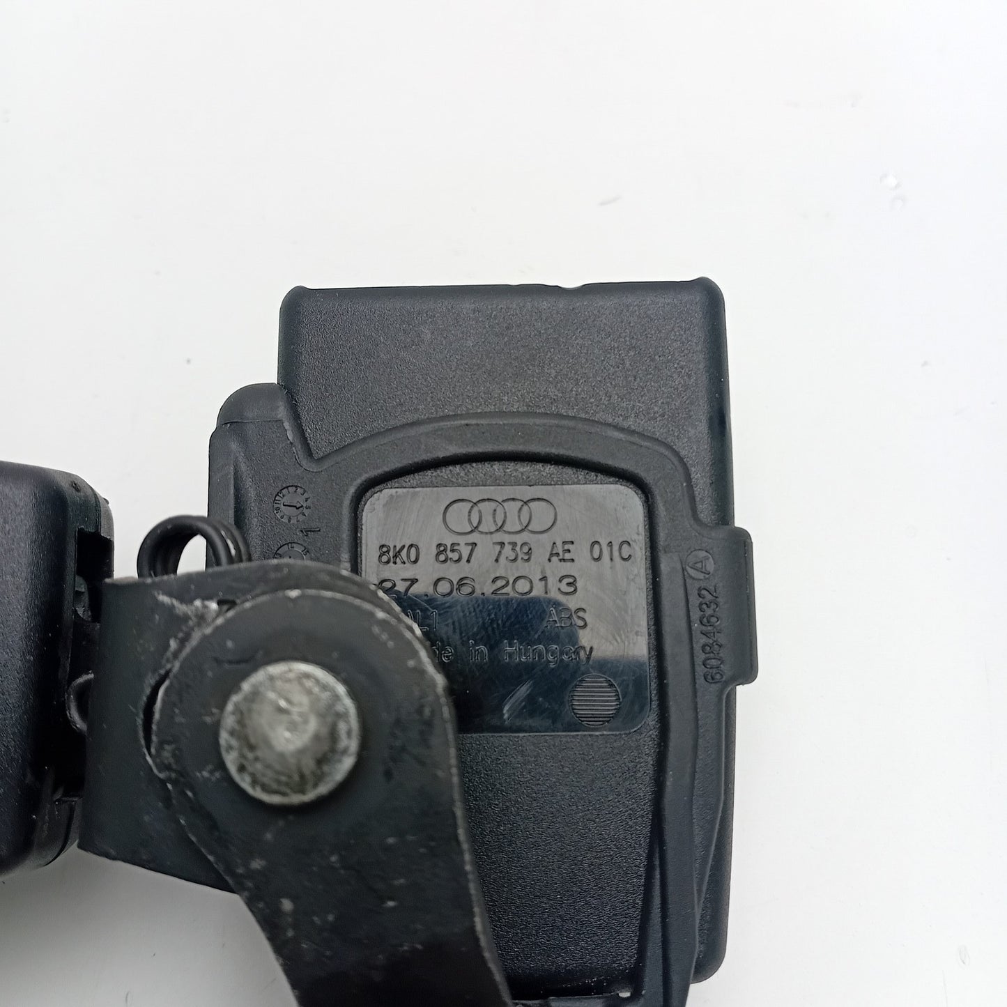 2009-2016 Audi S4 Rear Seat Belt Double Buckle Receiver 8K0857739AE