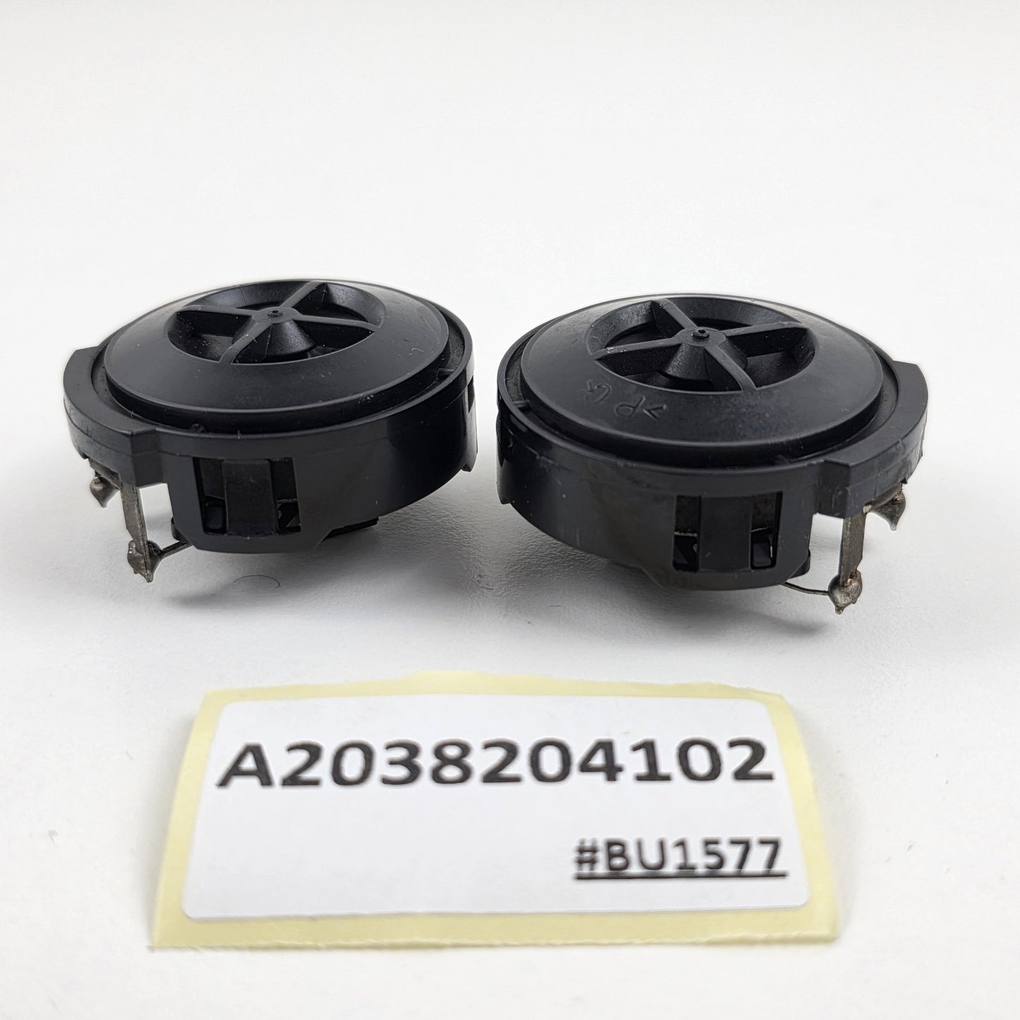 2005 Mercedes-Benz C-Class W203 FRONT DOOR TWEETER SPEAKER A2038204102