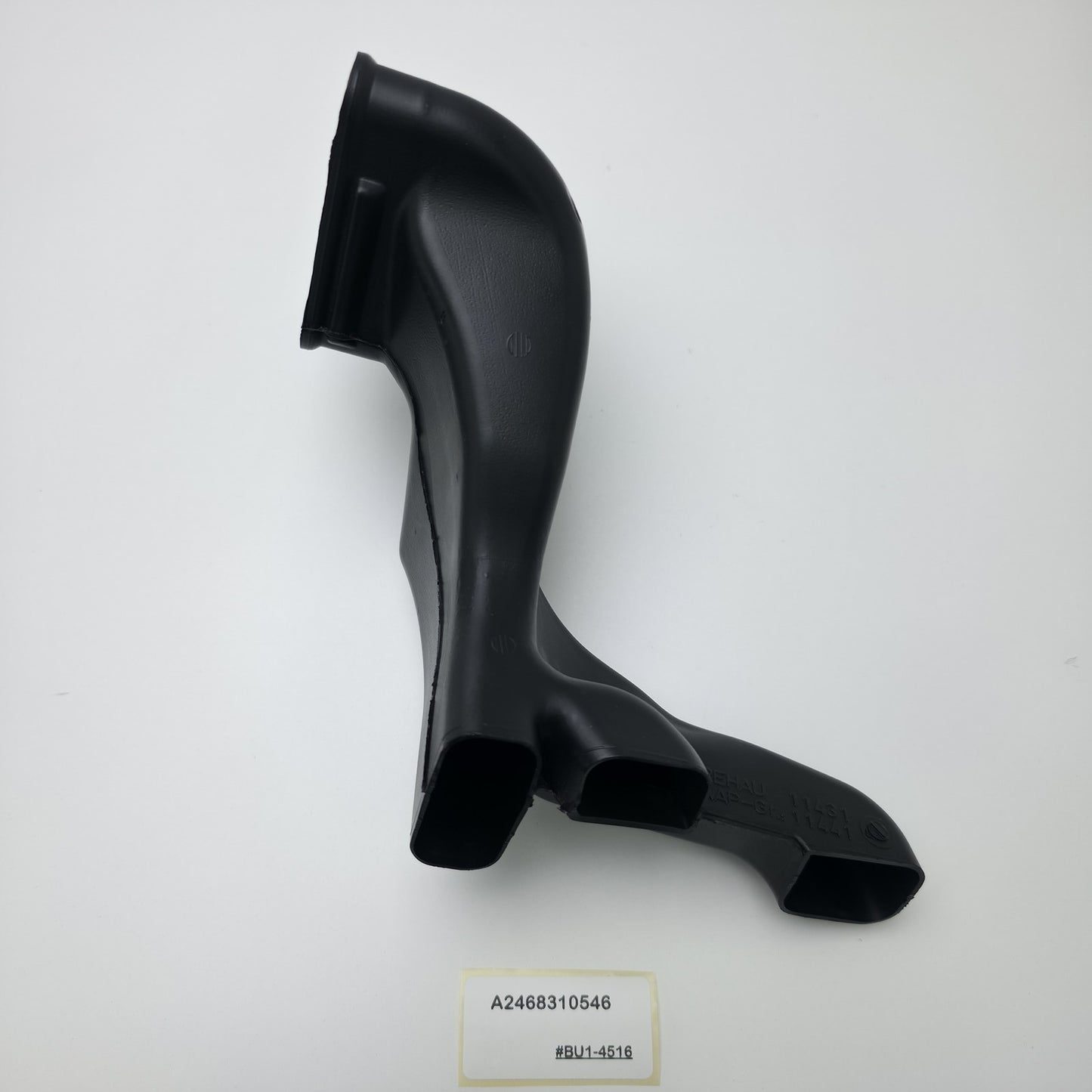 2014-2020 Mercedes-Benz GLA FRONT RIGHT LEGROOM AIR DUCT LHD A2468310546