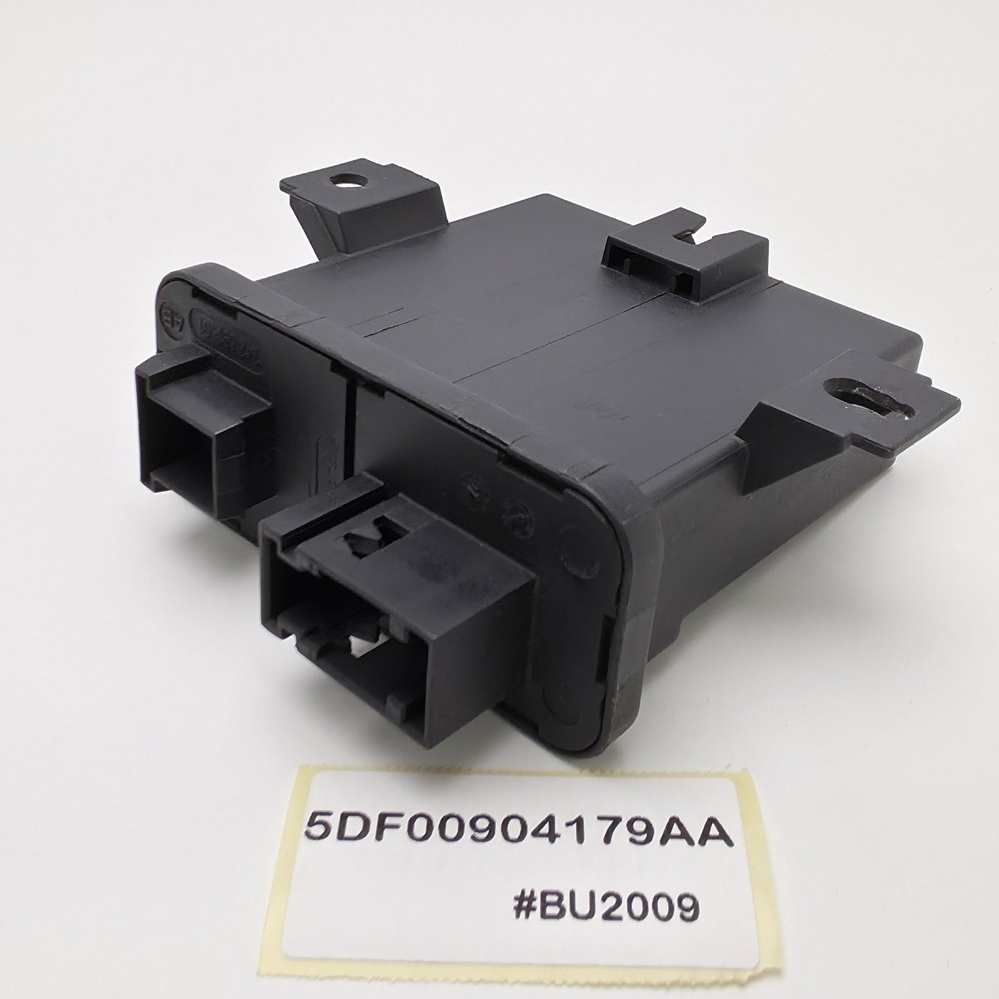 2012-2018 Land Rover Discovery Sport Headlight Control Module HCM 5DF00904179AA