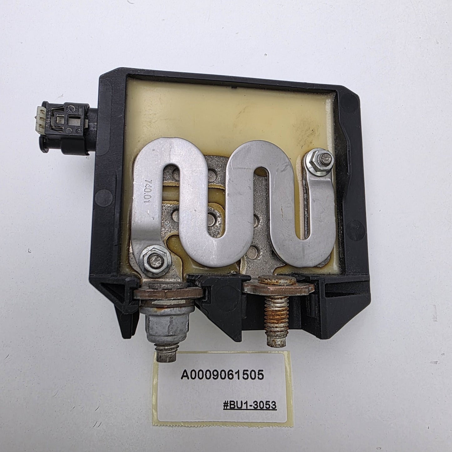 2016-2019 Mercedes-Benz E-Class BATTERY CURRENT LIMITER A0009061505