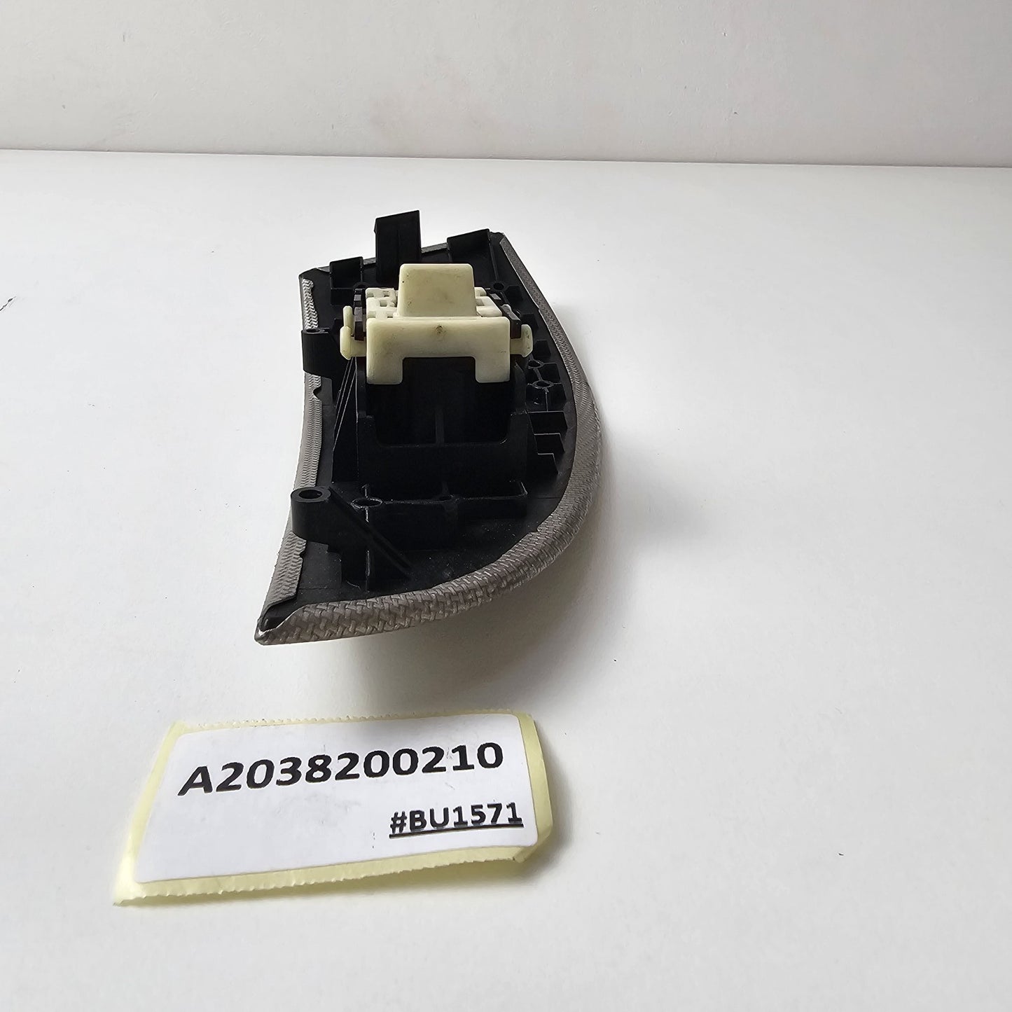 2001-2009 Mercedes C Class W203 WINDOW CONTROL SWITCH A2038200210