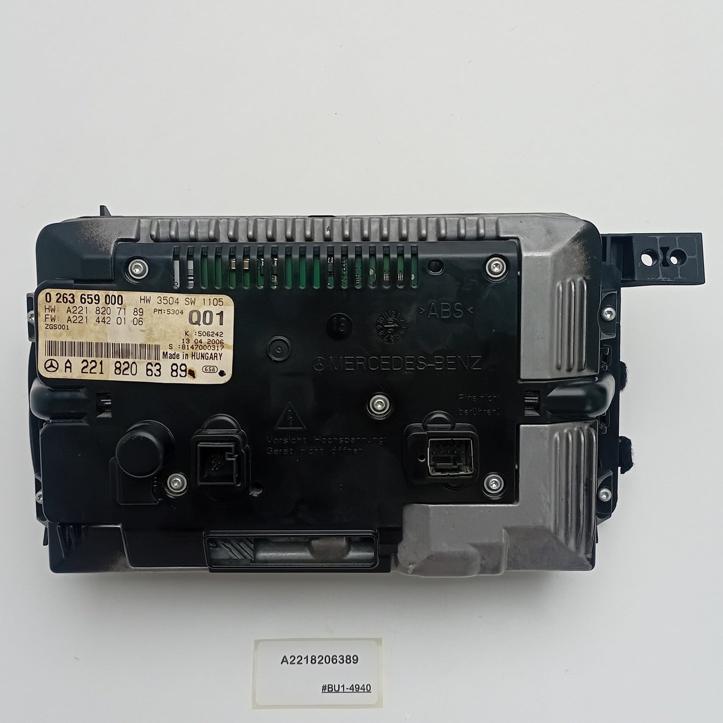 2007-2009 Mercedes-Benz S63 Navigation Display Screen A2218206389