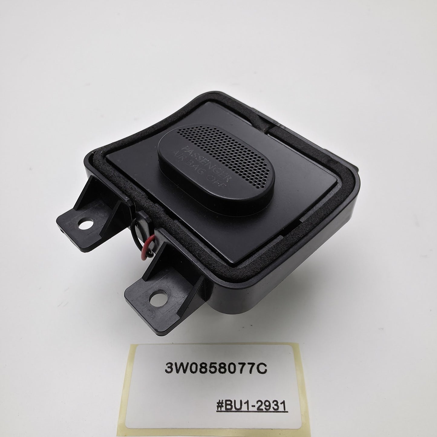 2004-2018 Bentley Continental GT Temperature Sensor 3W0858077C