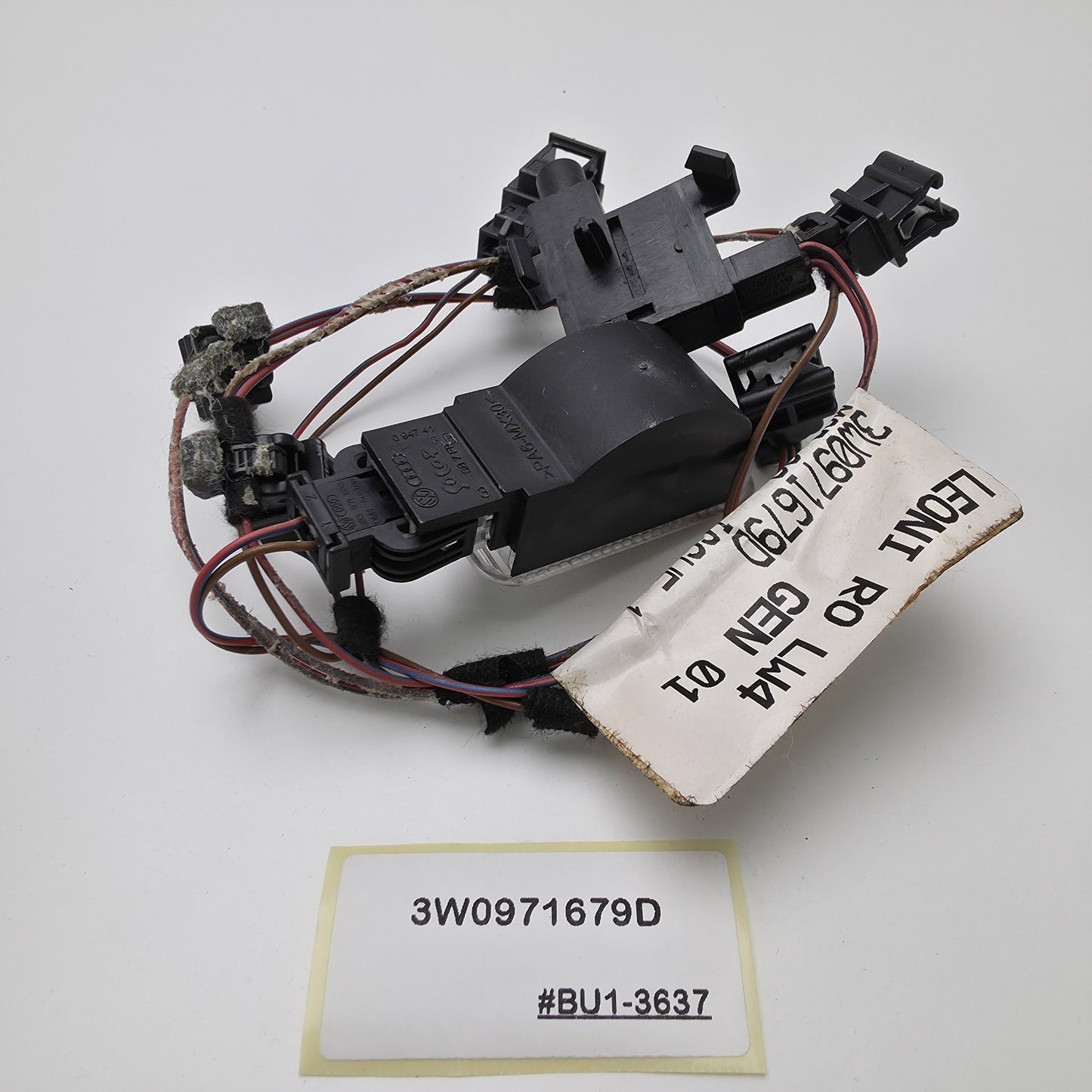 2004-2018 Bentley GT HARNESS FOR INTERIOR LIGHT GLOVE COMP 3W0971679D