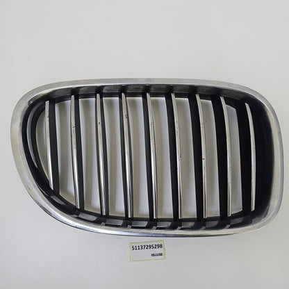 2013-2015 BMW 5 Series F10/F11 Front Right Upper Radiator Grille 51137295298