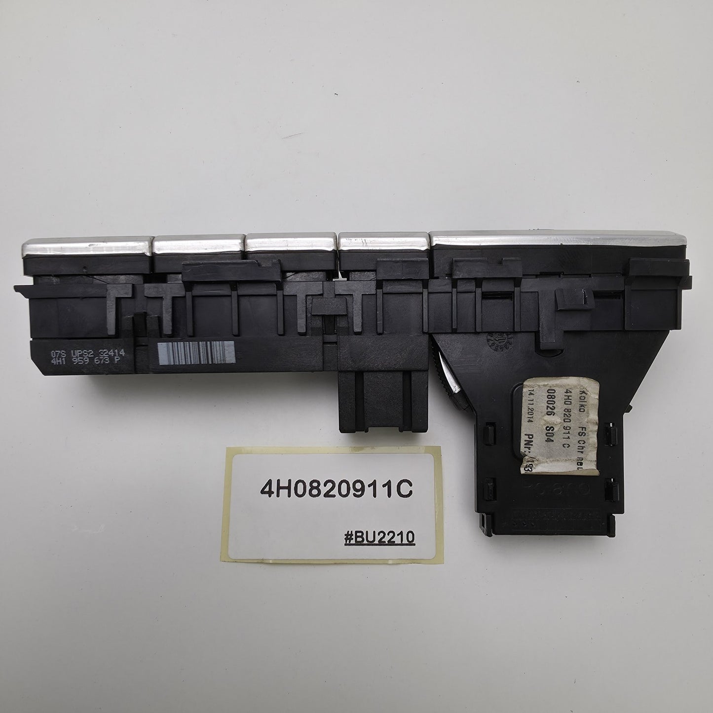 2011-2018 Audi A8 Dashboard Air Vent Adapter 4H0820911C