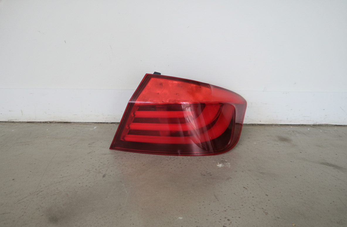 2011–2016 BMW 520i Right Rear Tail Light in Side Panel USED OEM 63217203230