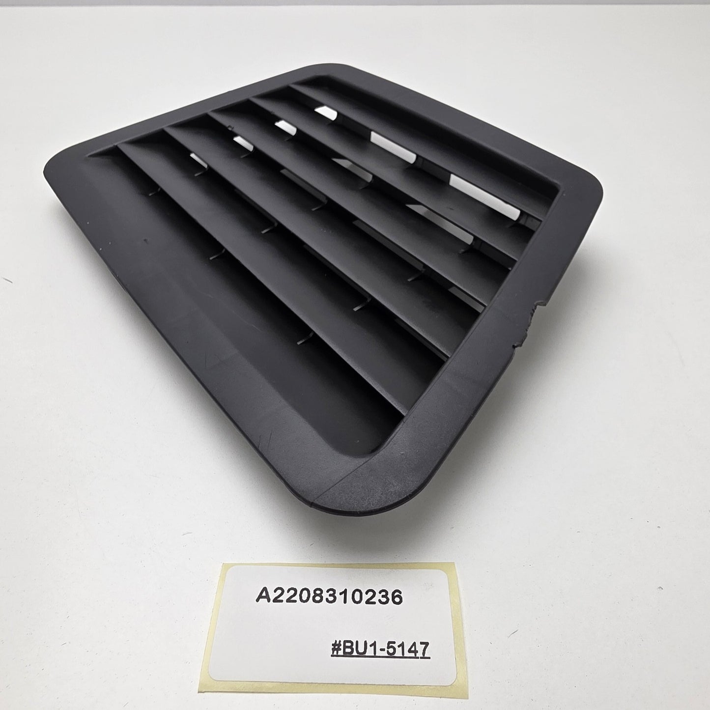 1998-2005 Mercedes-Benz S Rear Right Air Vent Grille A2208310236