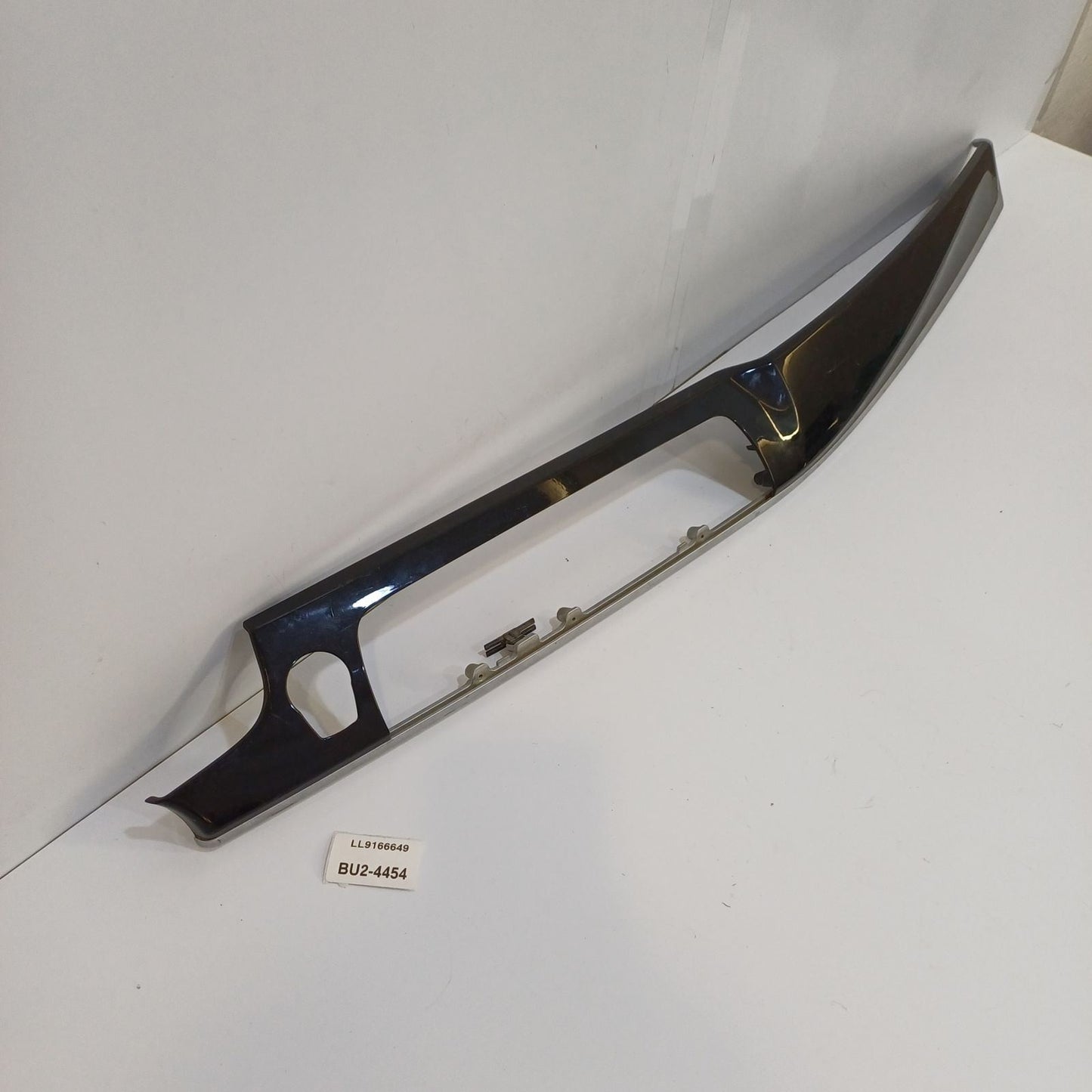 2010-2016 BMW F10 Dash Center Air Vent Grill LL9166649