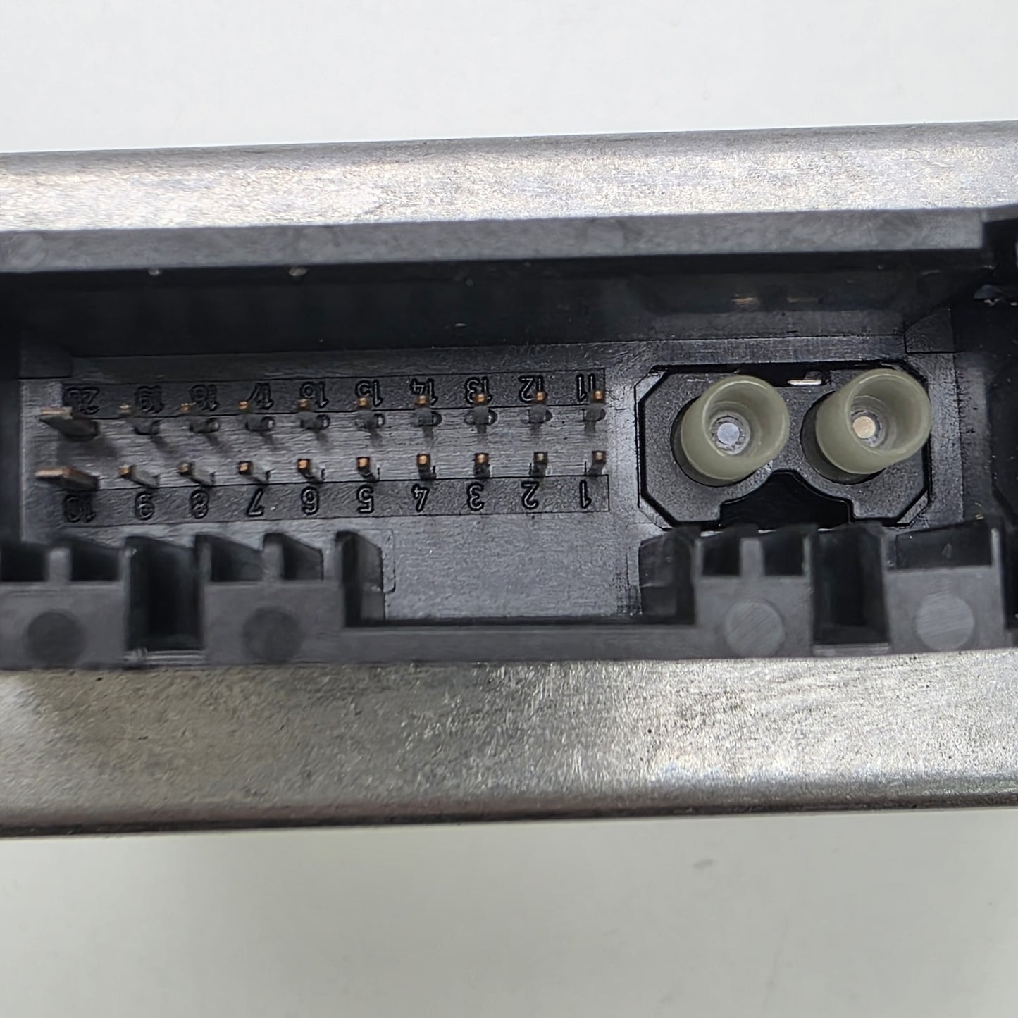 2003 Mercedes-Benz E320 Control Unit A2118202385