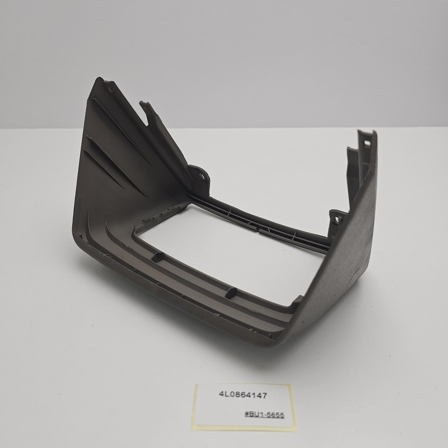 2007-2015 Audi Q7 Rear Console Air Vent Trim Panel 4L0864147