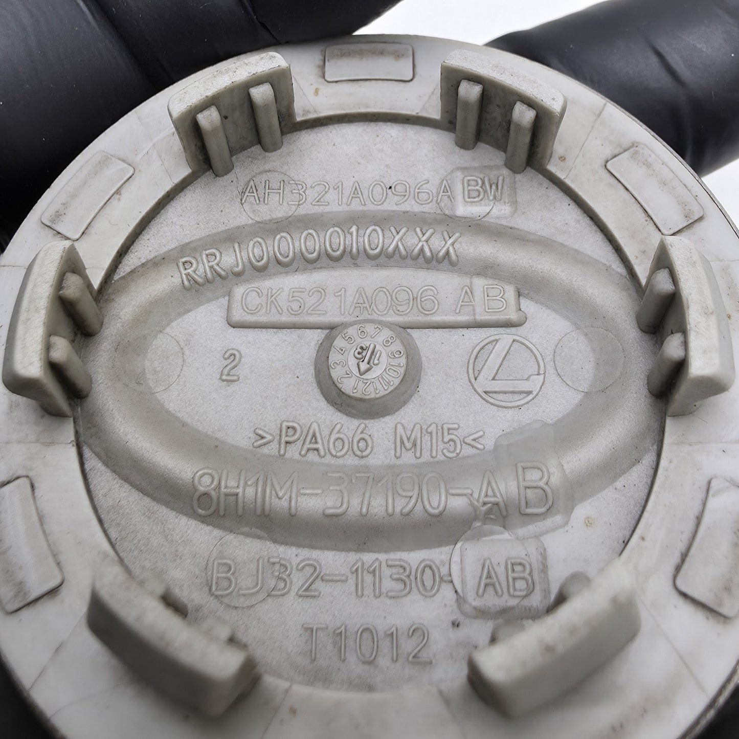 2012 Land Rover Range Rover Sport CENTER HUB CAP BLACK 8H1M37190AB