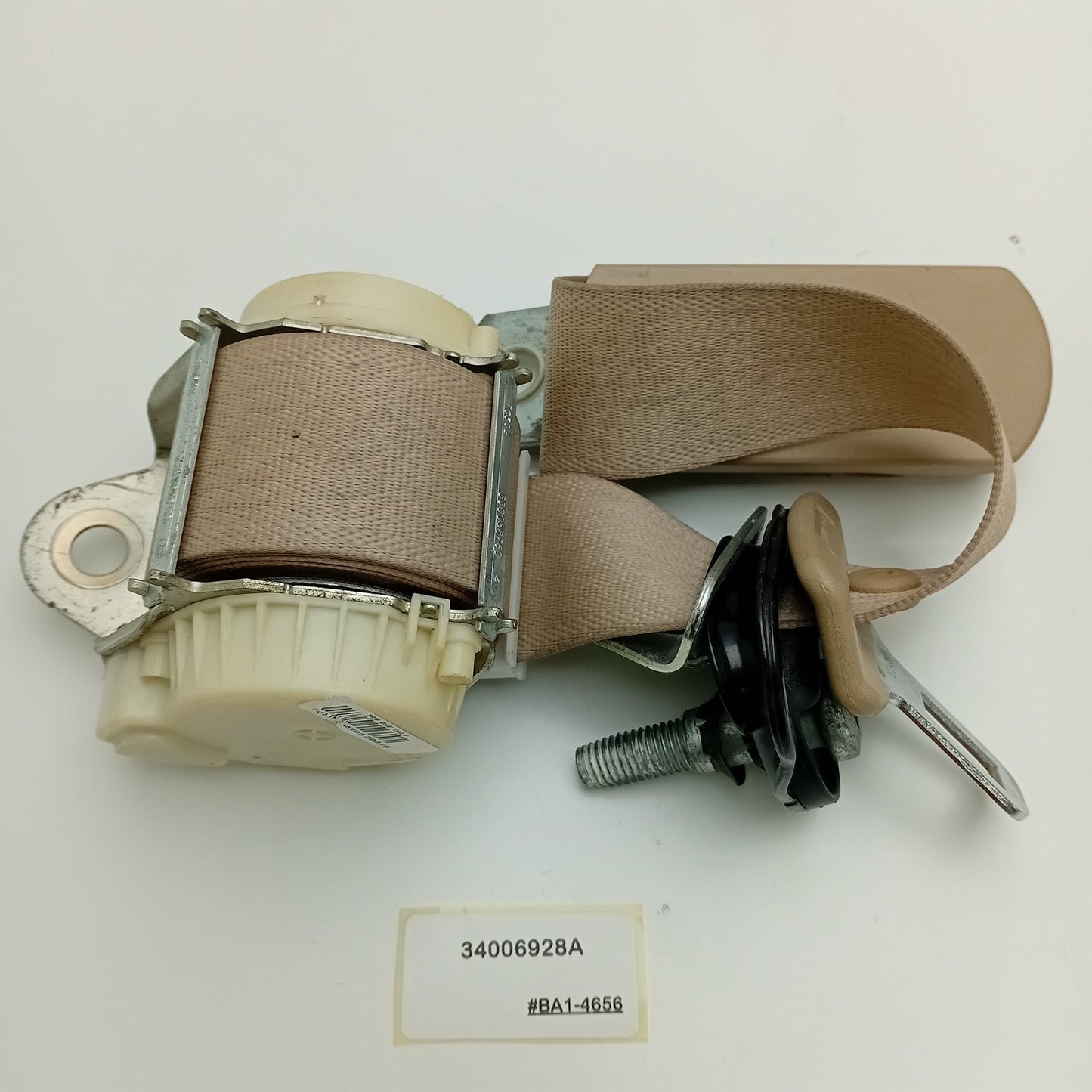 2007-2014 Cadillac Escalade REAR RIGHT DRIVER SIDE SEAT BELT 34006928A