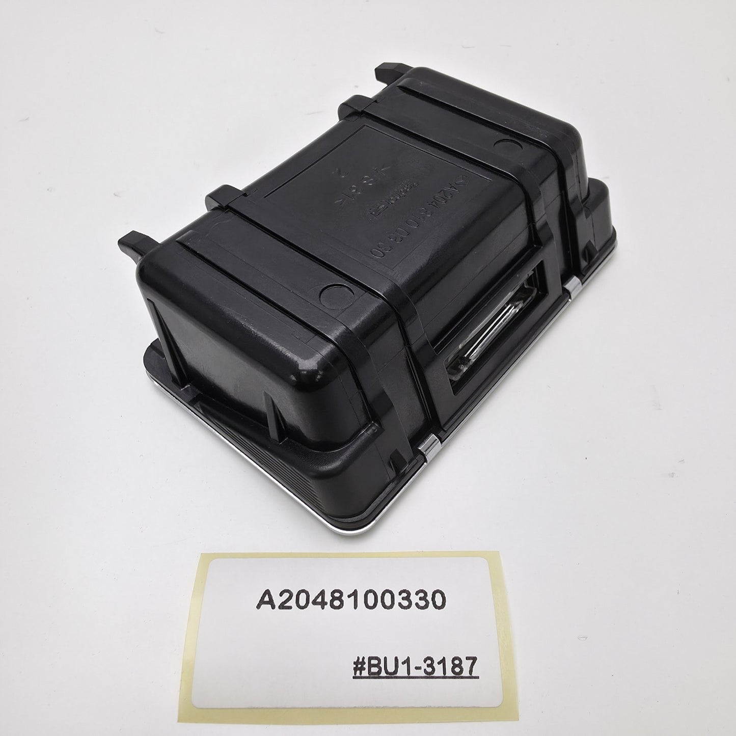 2007-2013 Mercedes-Benz C-Class ASH TRAY A2048100330