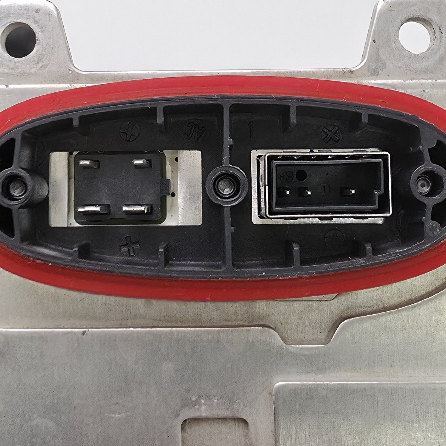 2010-2013 BMW E72 Xenon Headlight Ballast Control Unit 5DV009610