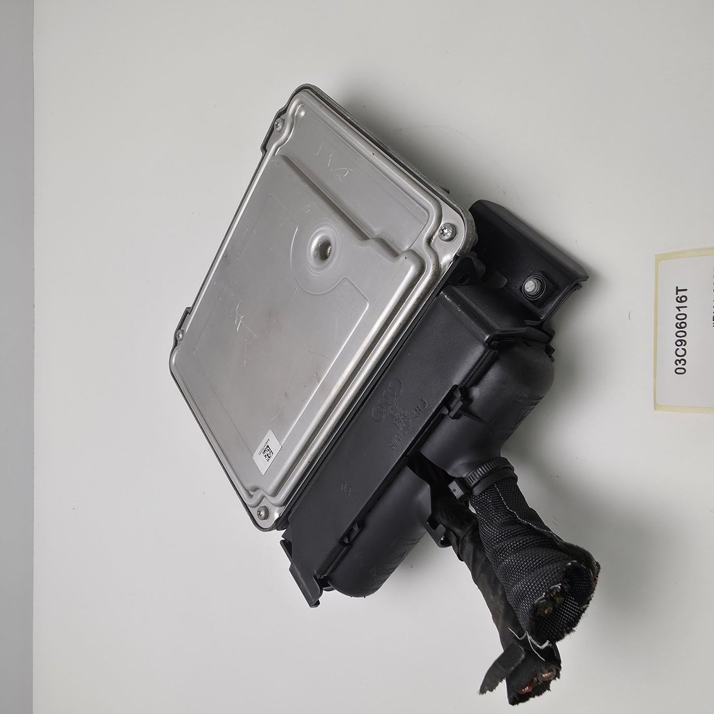 2011-2012 Audi A3 ENGINE CONTROL MODULE ECM ECU 03C906016T