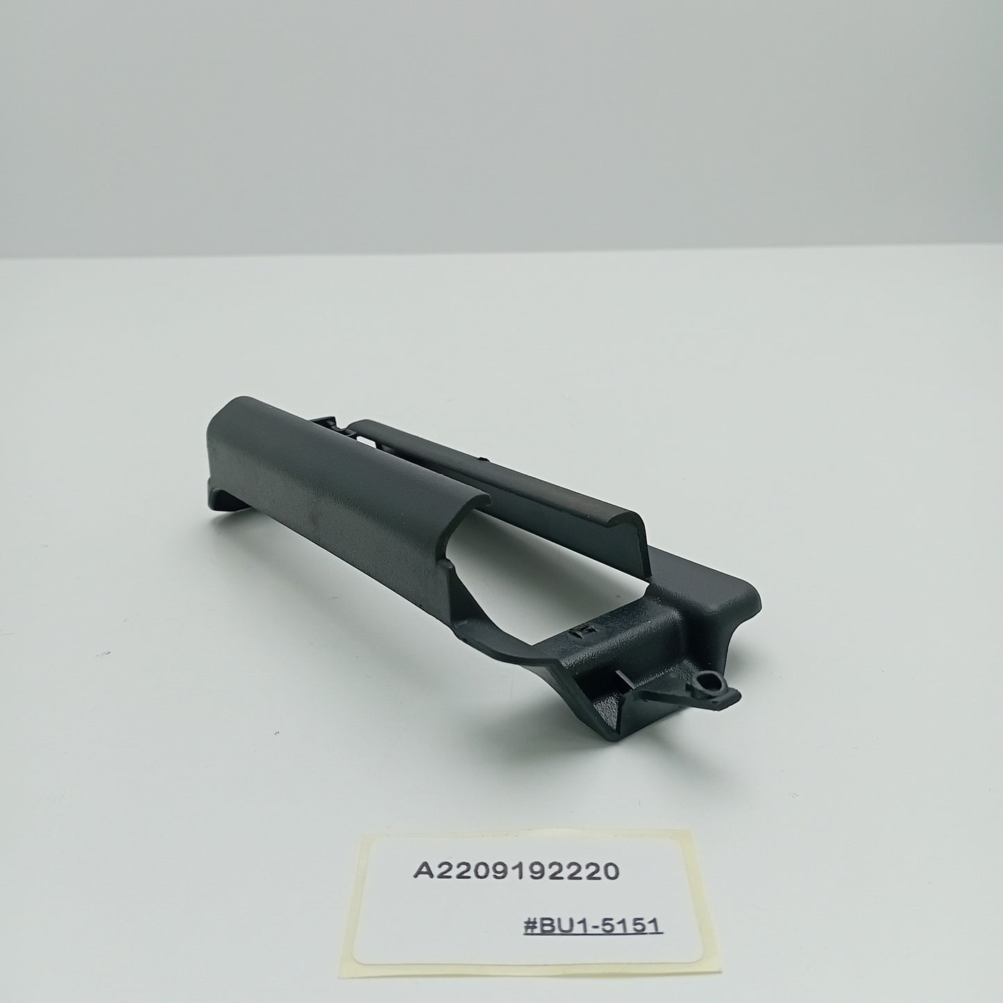 1998-2005 Mercedes-Benz S-Class OUTER REAR COVER SLIDE RIGHT SEAT A2209192220