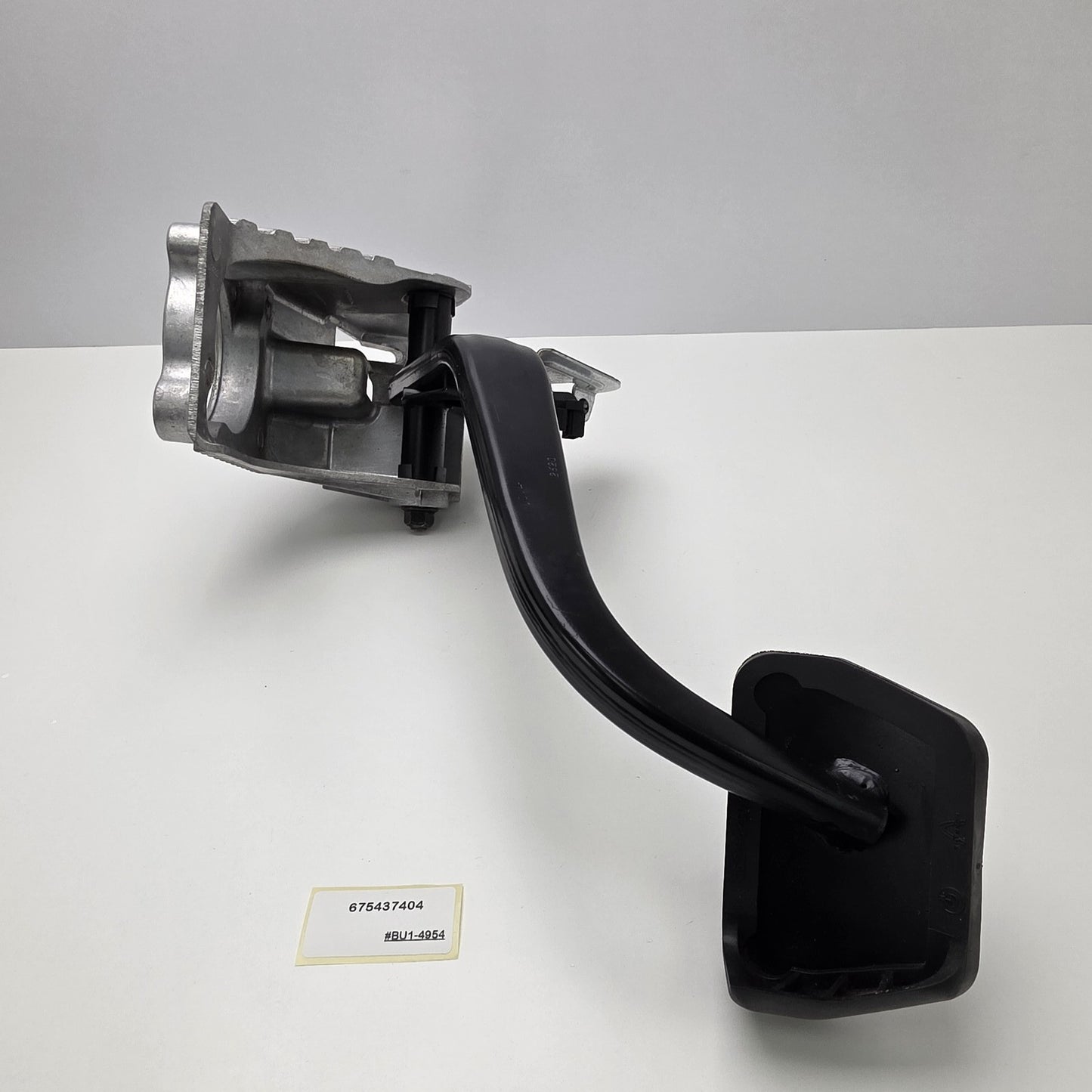 2003-2005 Land Rover Range Rover BRAKE PEDAL ASSEMBLY 675437404