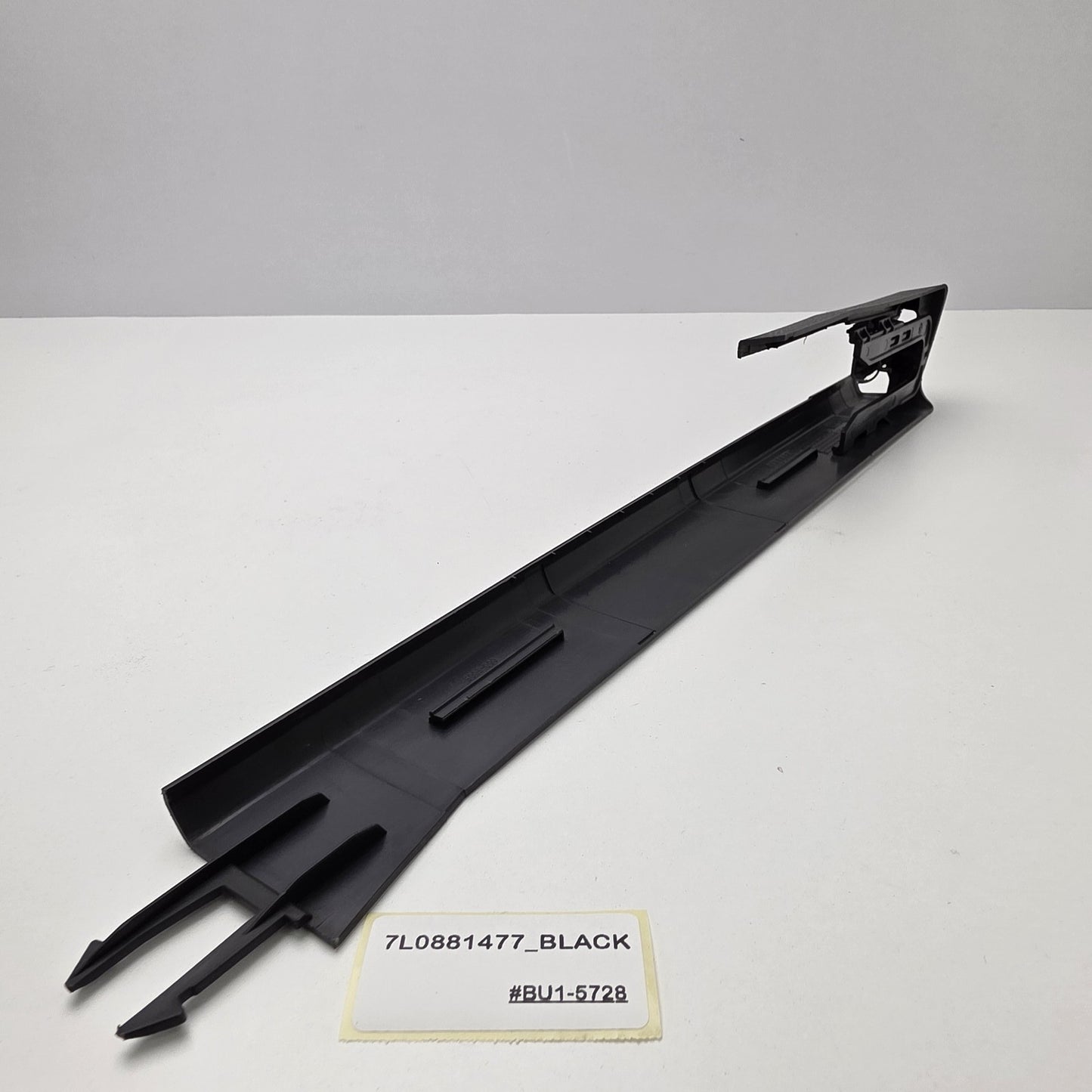 2004-2007 Volkswagen Touareg Front Left Driver Seat Rail Trim Cover 7L0881477
