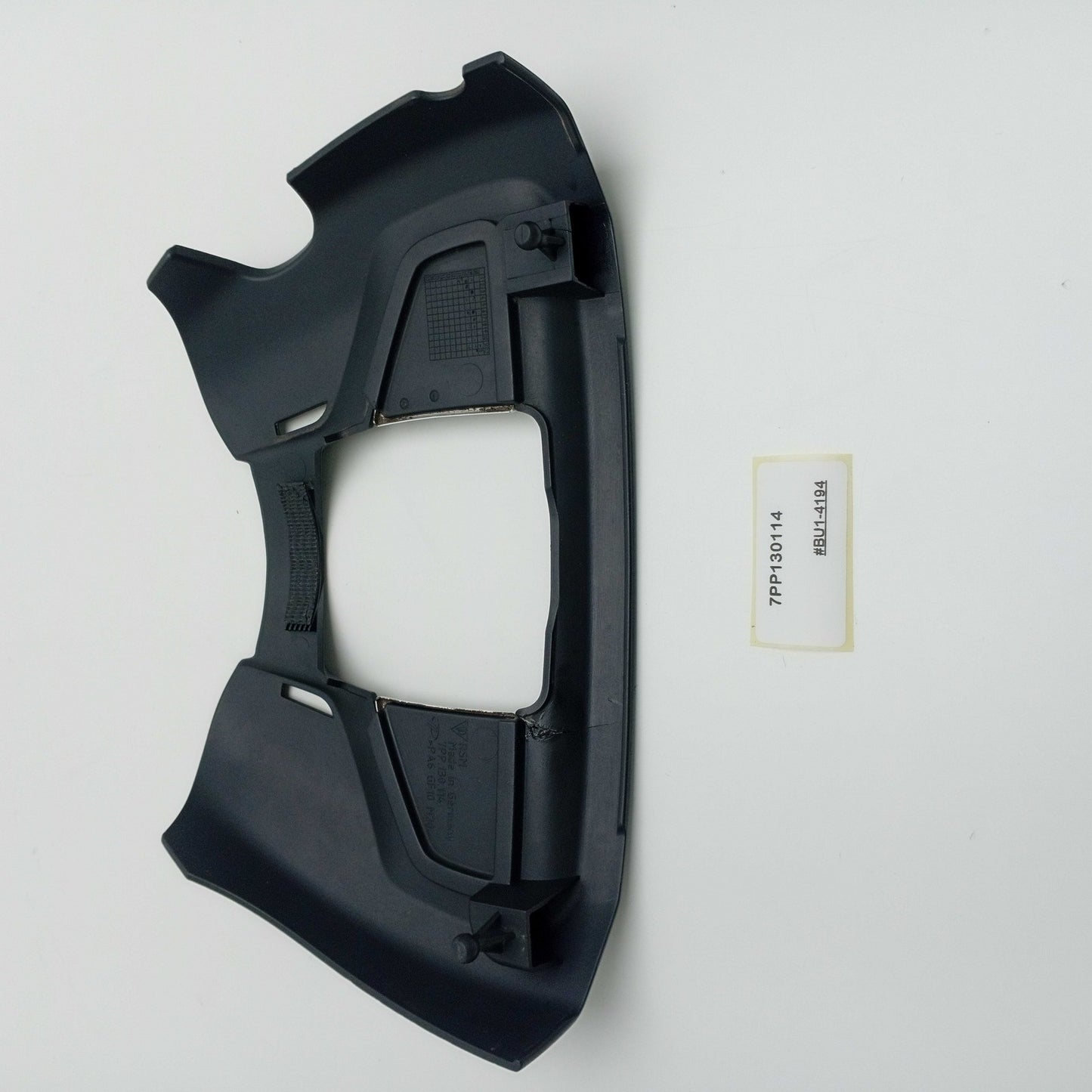 2010-2016 Porsche Cayenne Engine Cover 7PP130114