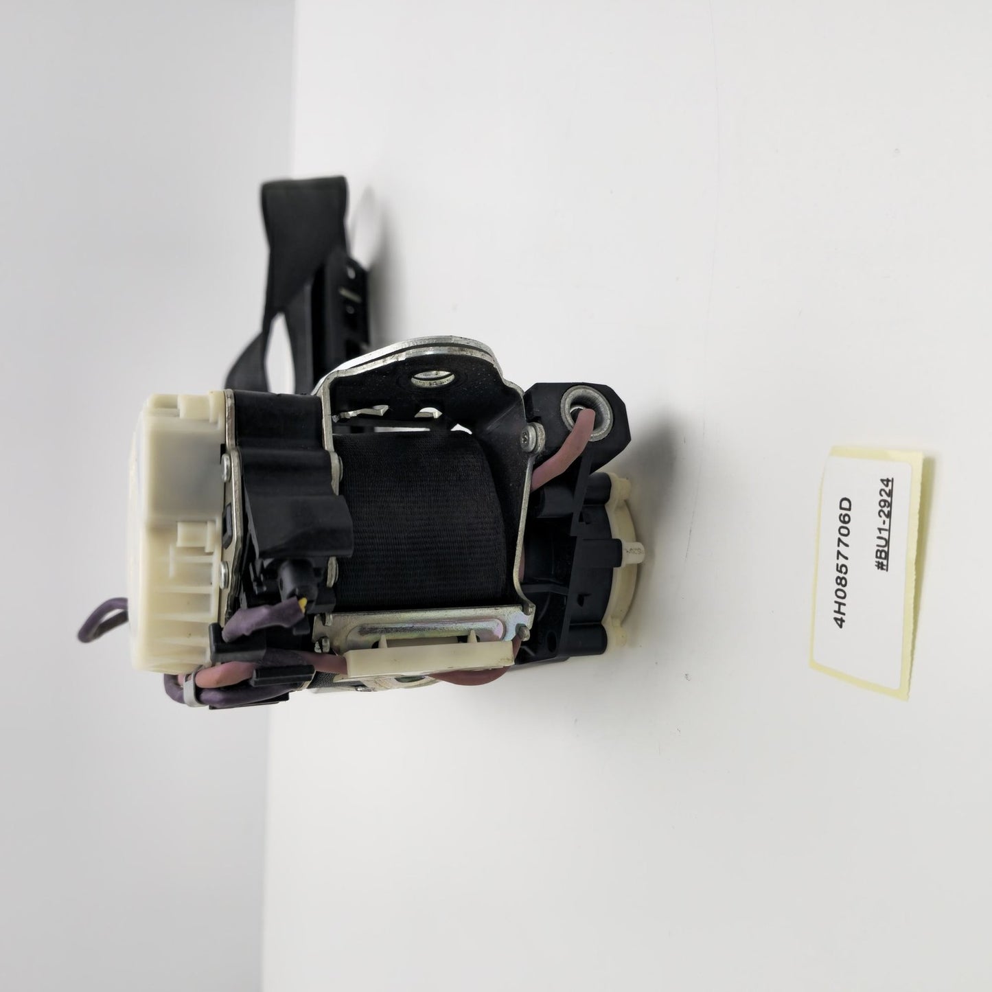 2011-2018 Audi A8 FRONT RIGHT SEATBELT 4H0857706D