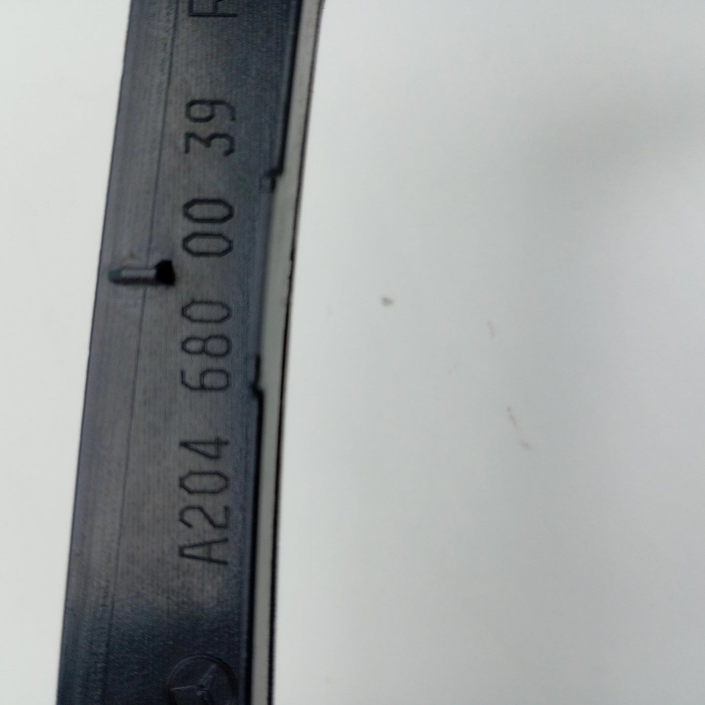 2007-2013 Mercedes-Benz C-Class Gear Shift Console Cover Trim A2046800039