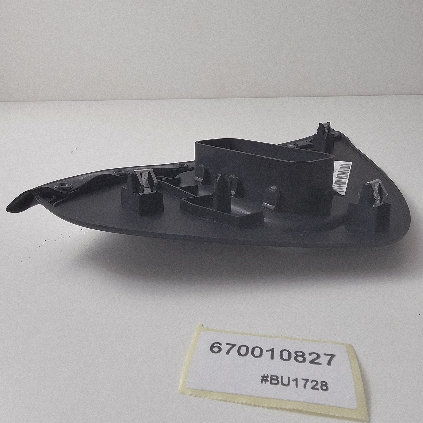 2014-2022 Maserati Ghibli Left Dashboard Side Trim Panel End Cap 670010827