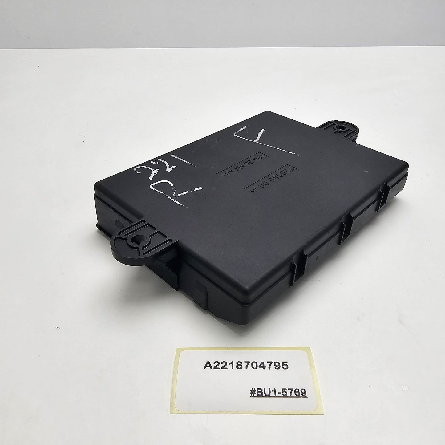 2007-2013 Mercedes-Benz S Front Right Door Control Module A2218704795