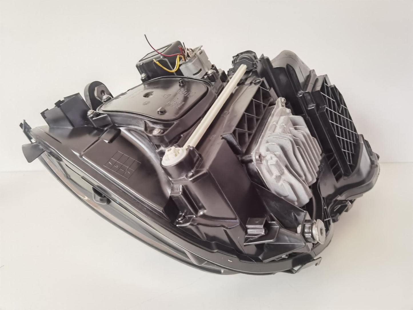 2014-2016 Mercedes-Benz E350 Headlight Assembly A2128205138KZ