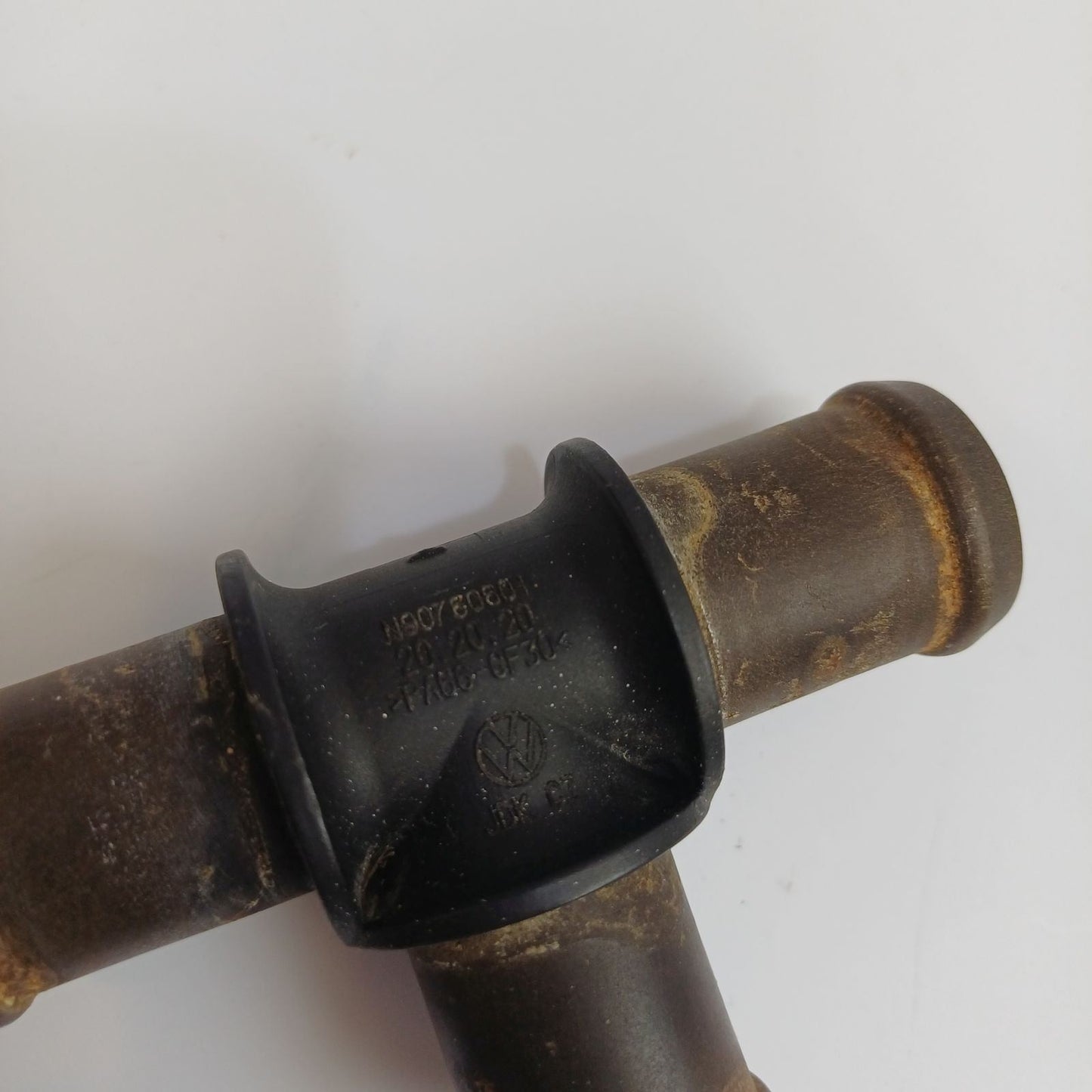 1992-2003 Volkswagen EuroVan T-Fitting Hose Connector N90760601