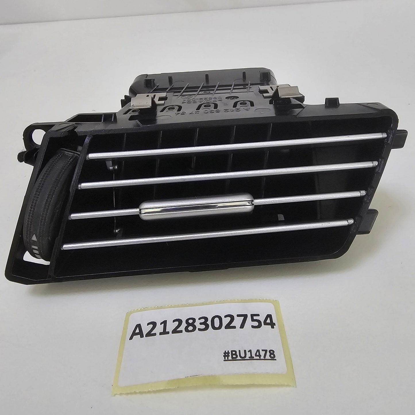 2012-2013 Mercedes-Benz E W212 Dashboard Air Vent Right A2128302754