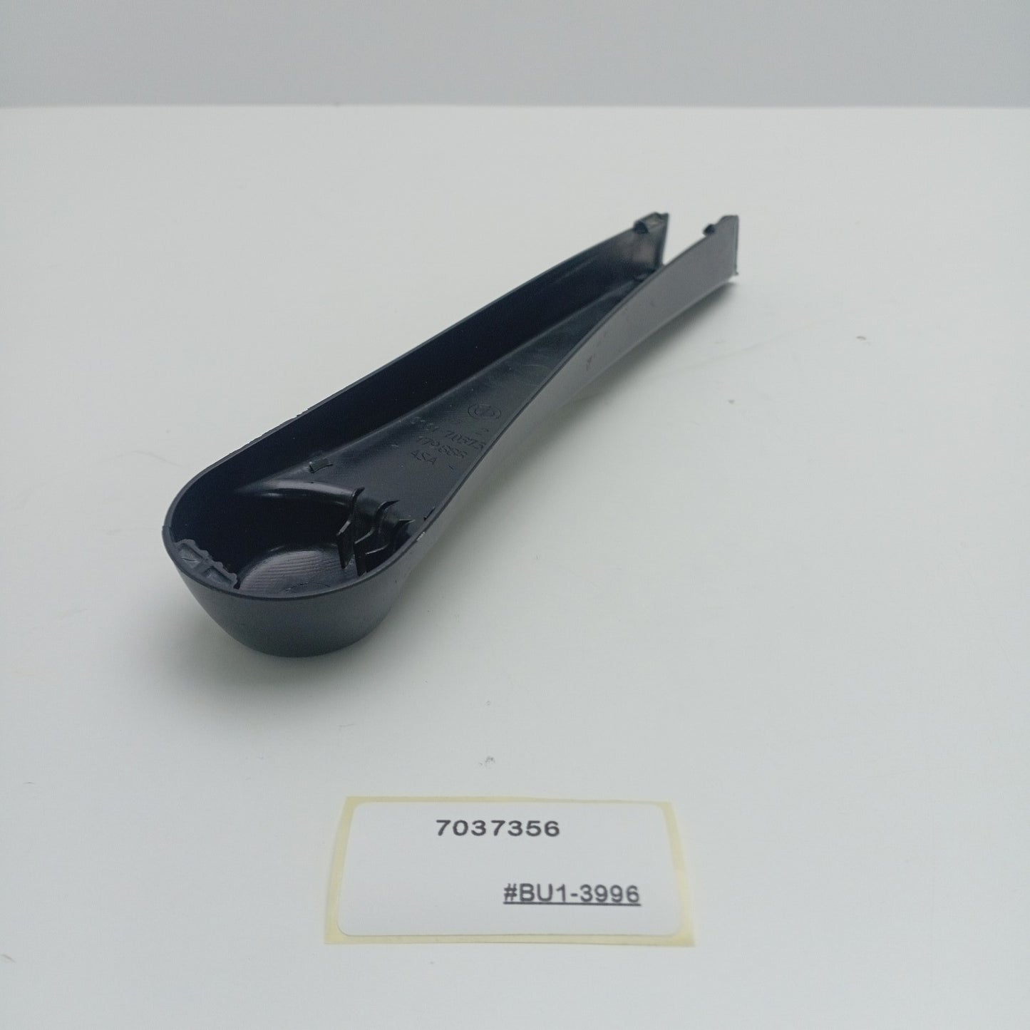 2004-2010 BMW 5-Series Windshield Wiper Arm Cover 7037356