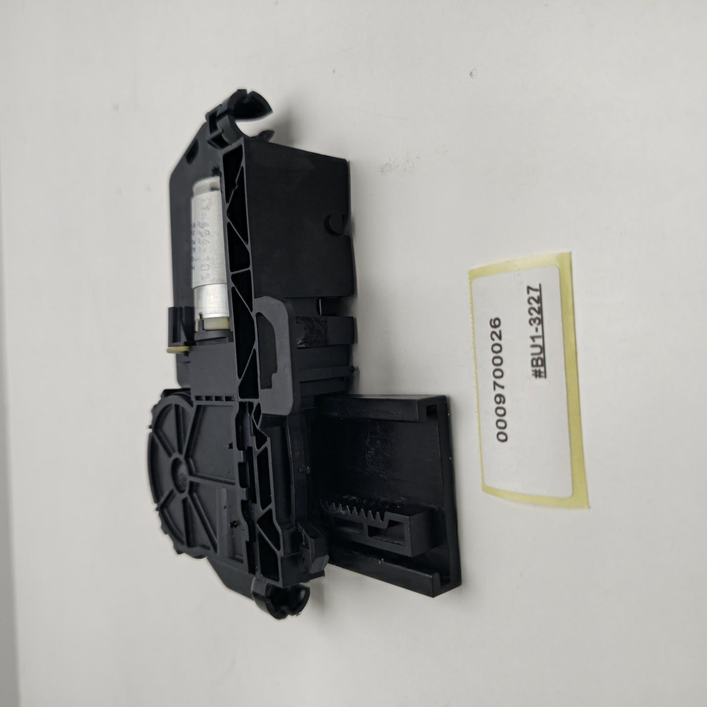 2006-2011 Mercedes W219 Headrest Actuator 0009700026