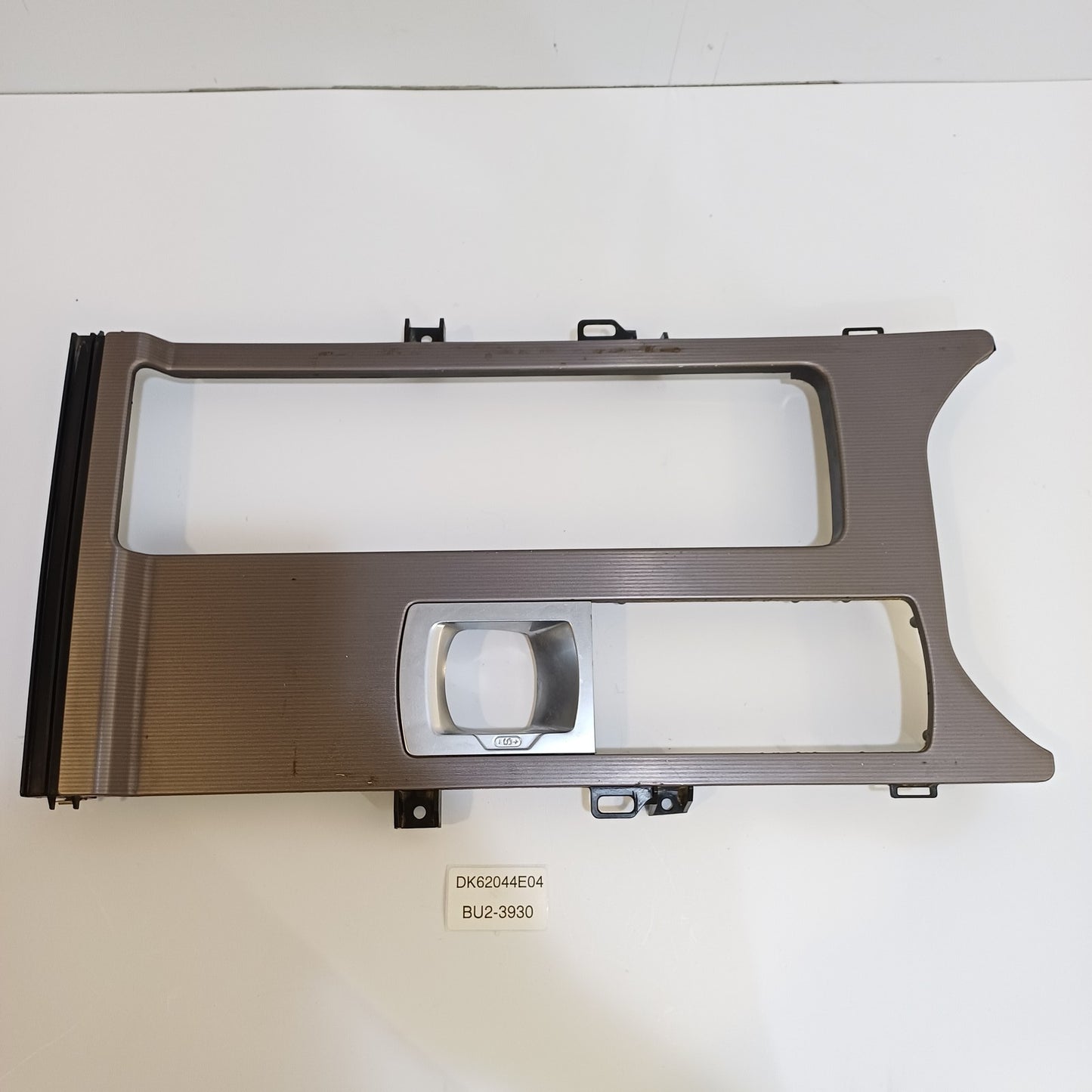 2014-2017 Land Rover Range Rover Sport CENTER CONSOLE SHIFTER BEZEL DK62044E04