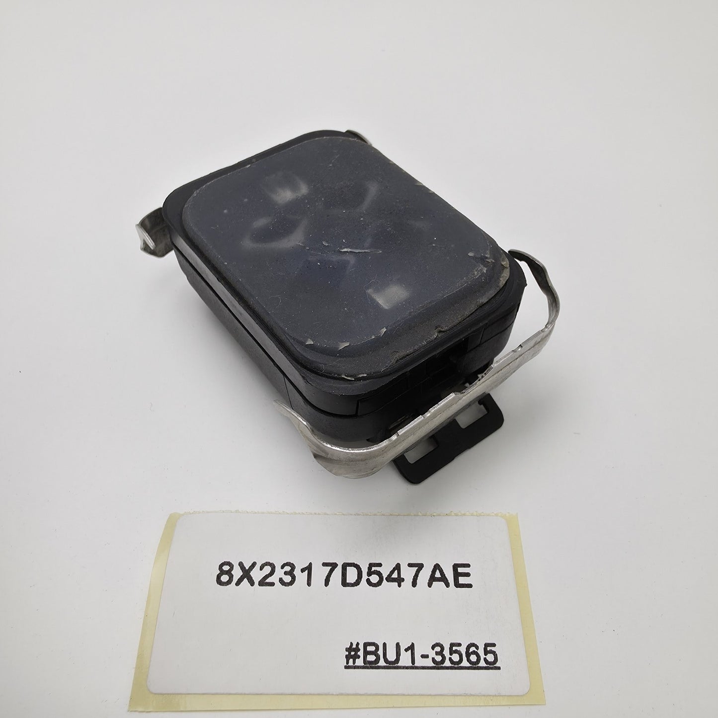 2008-2012 Land Rover LR2 Windshield Rain Sensor Module 8X2317D547AE